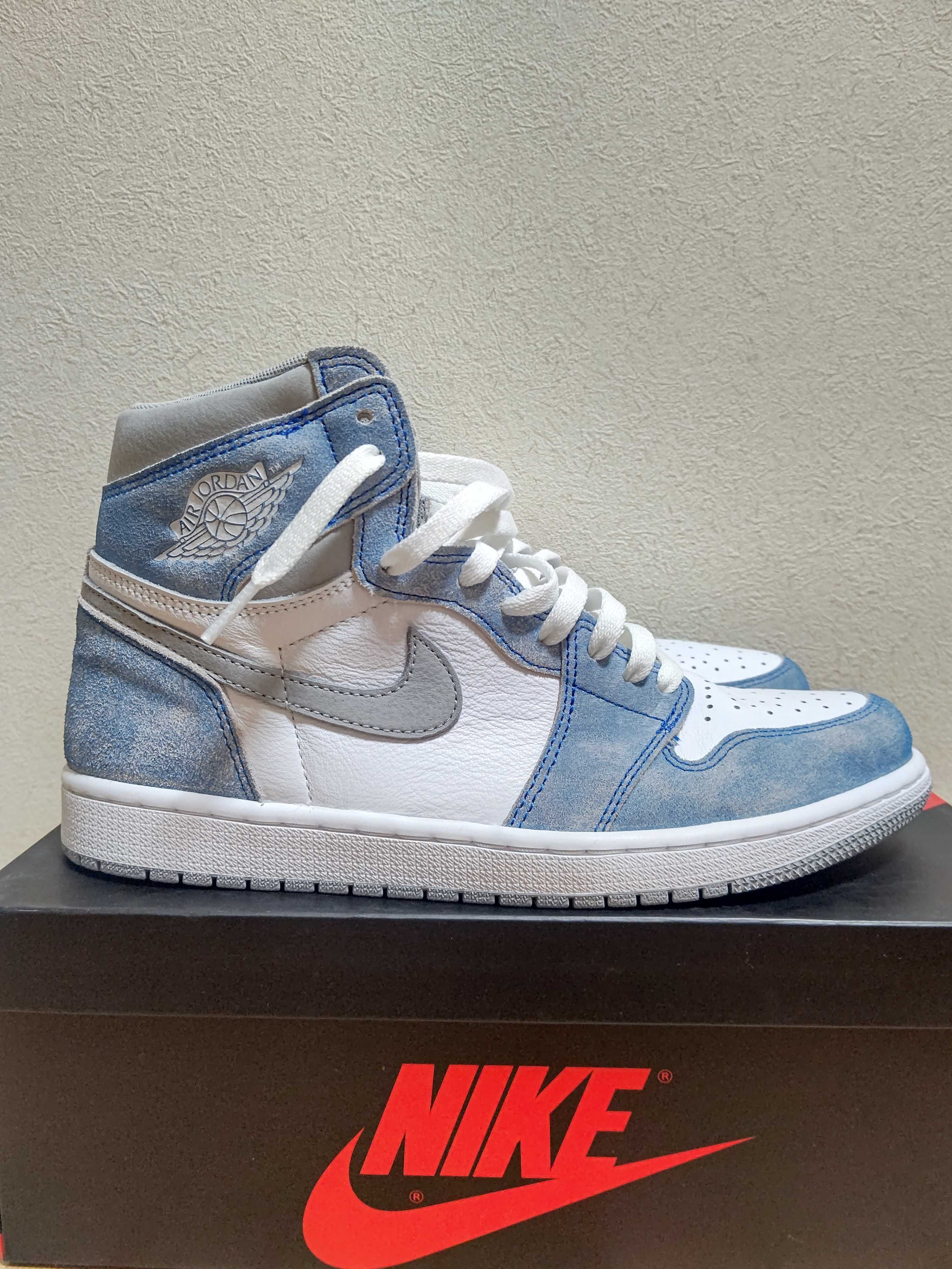 Nike Air Jordan 1 High OG "Hyper Royal"