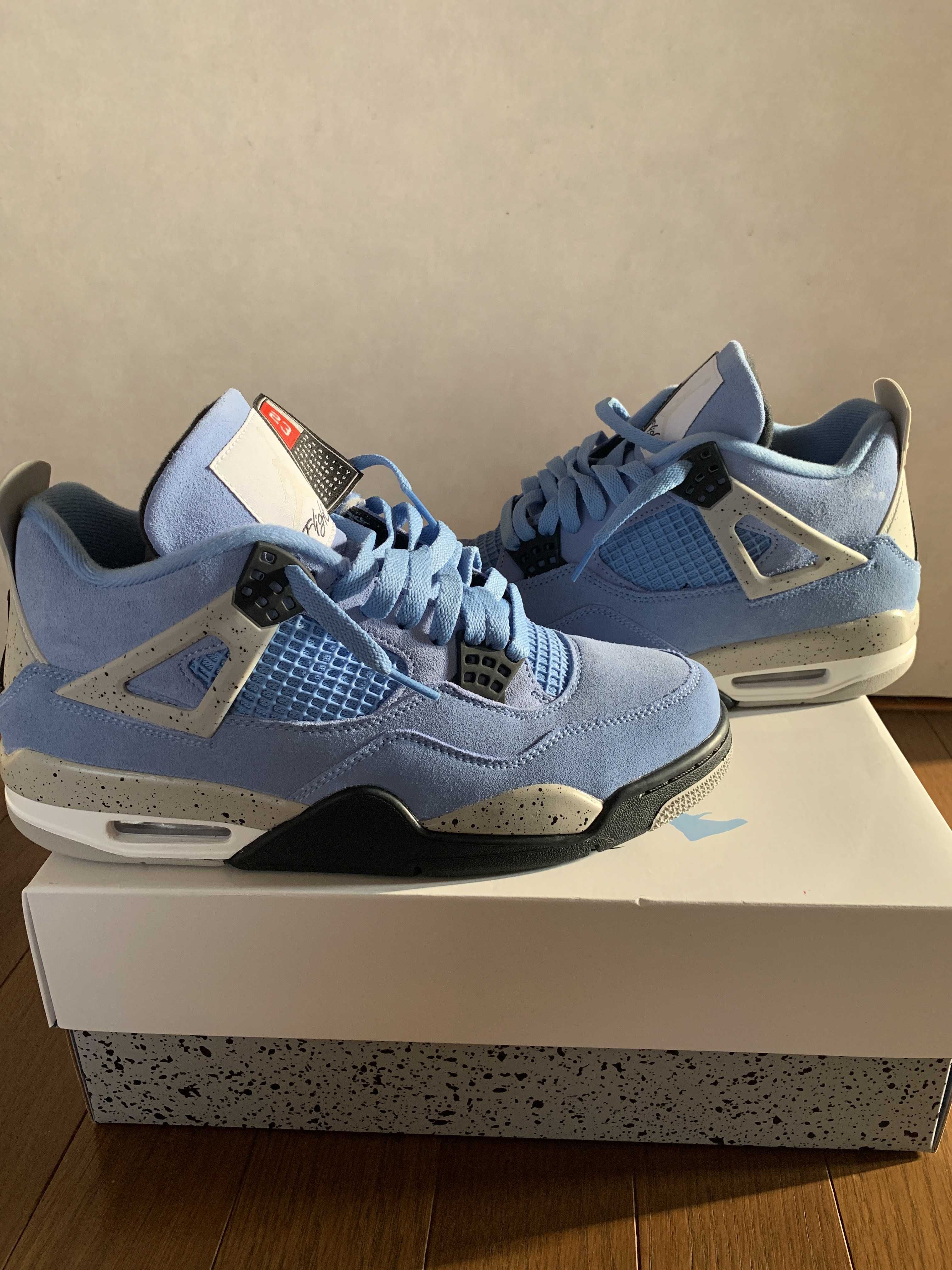 Nike Air Jordan 4 "University Blue"