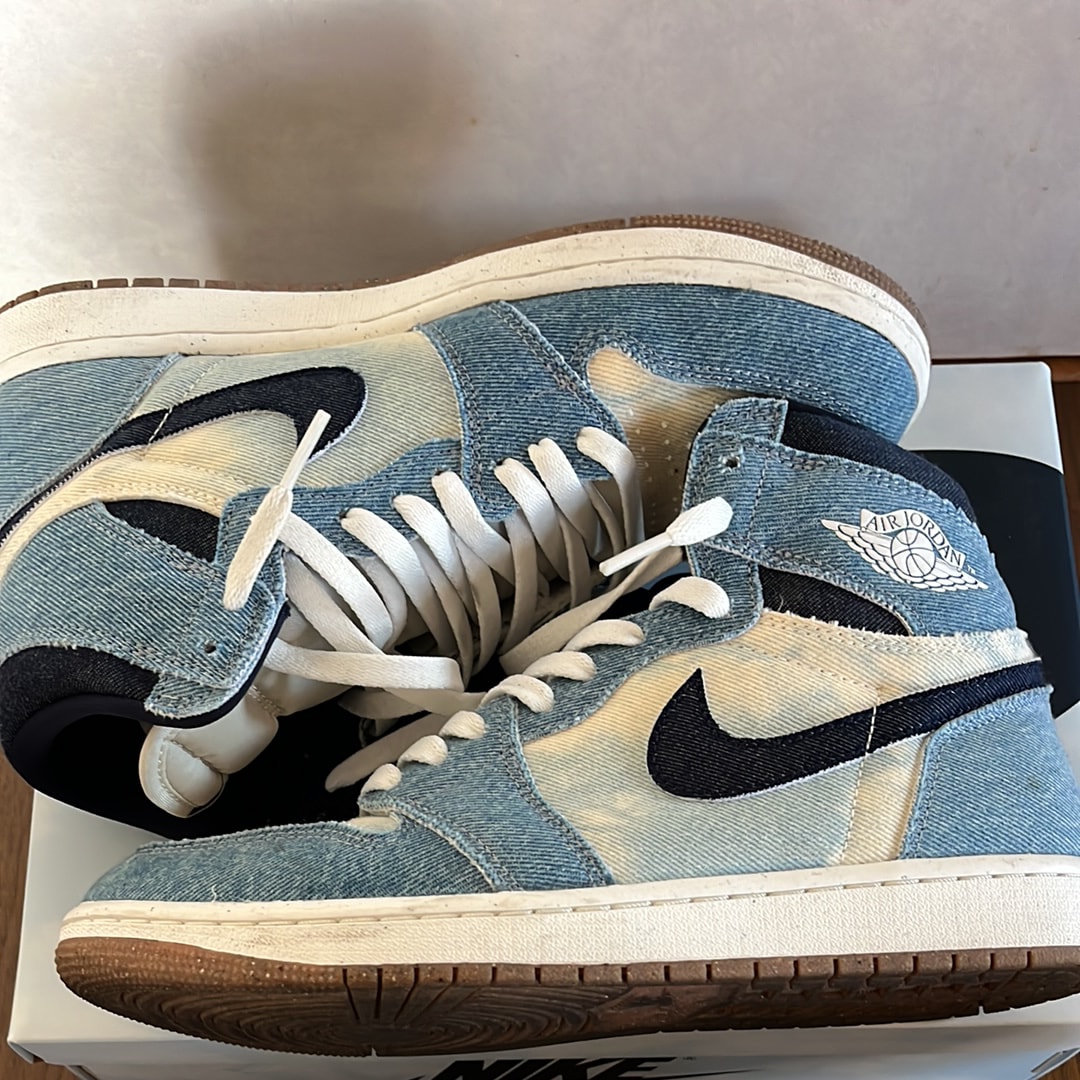 Nike Air Jordan 1 Retro High OG "Denim"