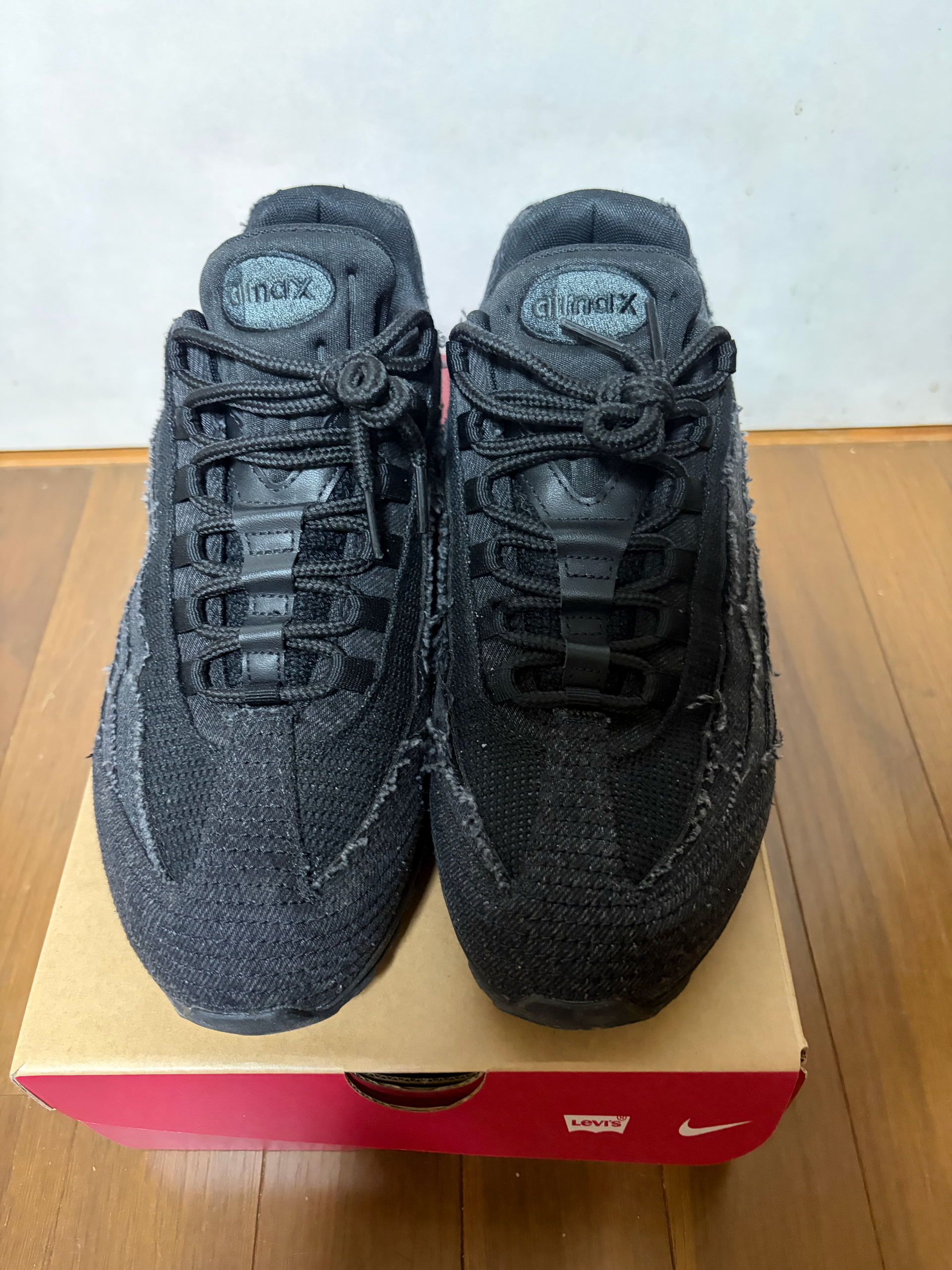 Levi's × Nike Air Max 95 OG "Denim Black"