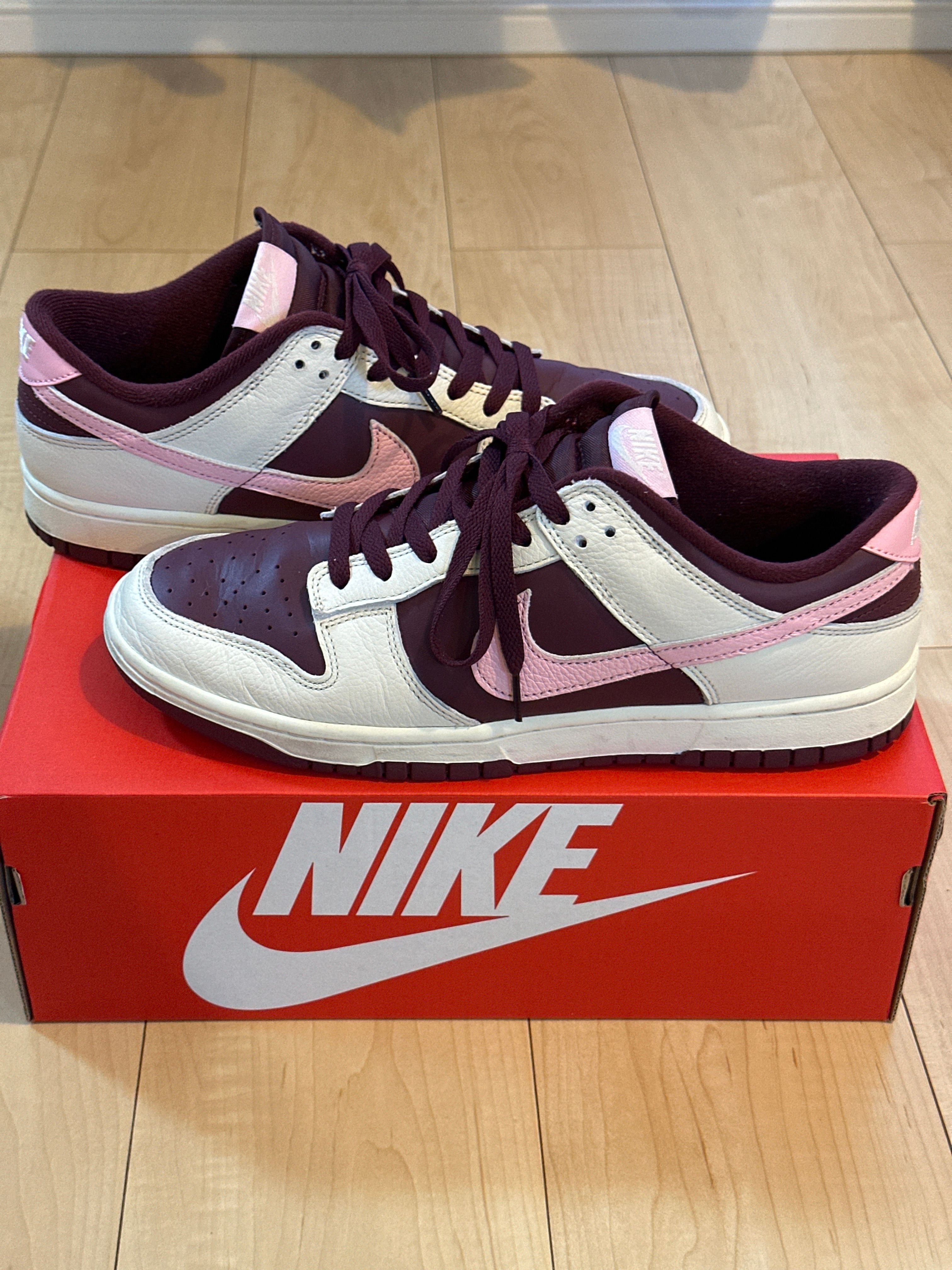 Nike Dunk Low "Valentine’s Day" (2023)