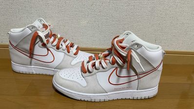 NIKE Women's DUNK HIGH SE FIRST USE "WHITE/ORANGE"