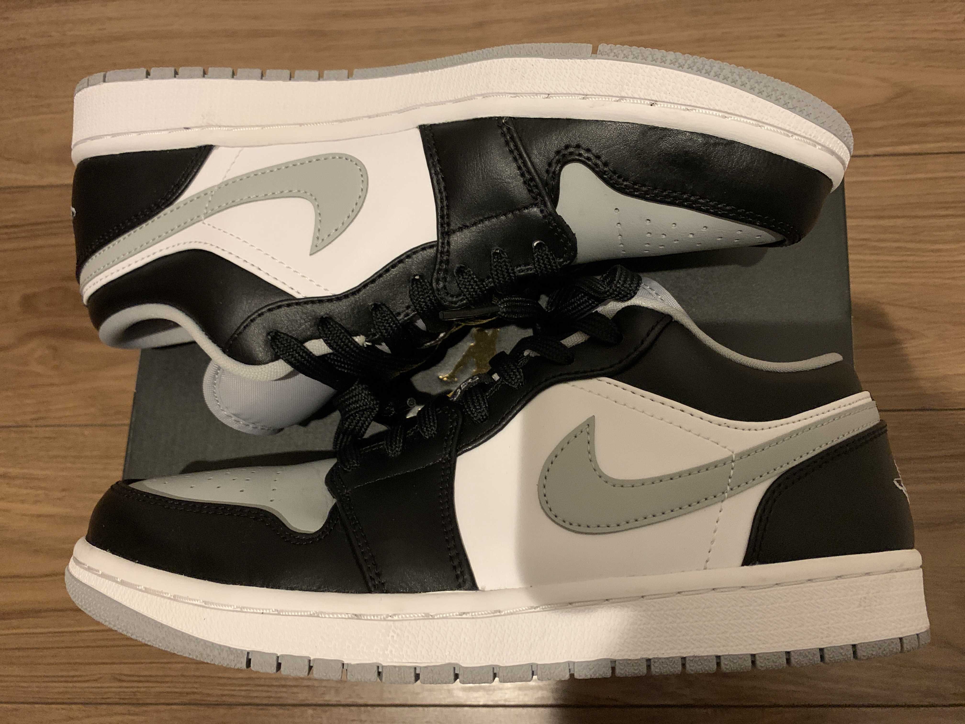 NIKE AIR JORDAN 1 LOW "BLACK/LIGHT SMOKE GREY"