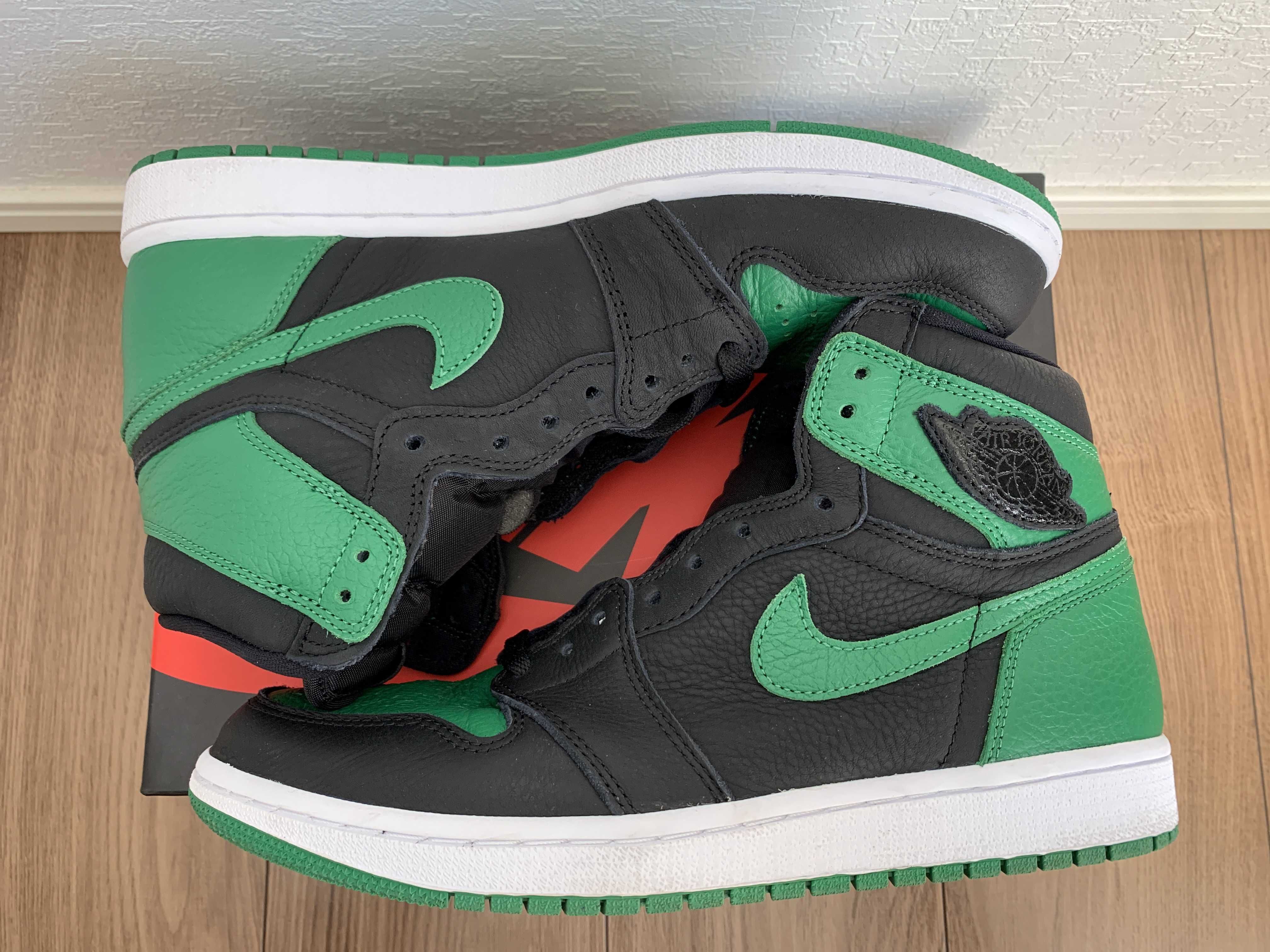 Nike Air Jordan 1 Retro High OG "Black/Pine Green" (2020)
