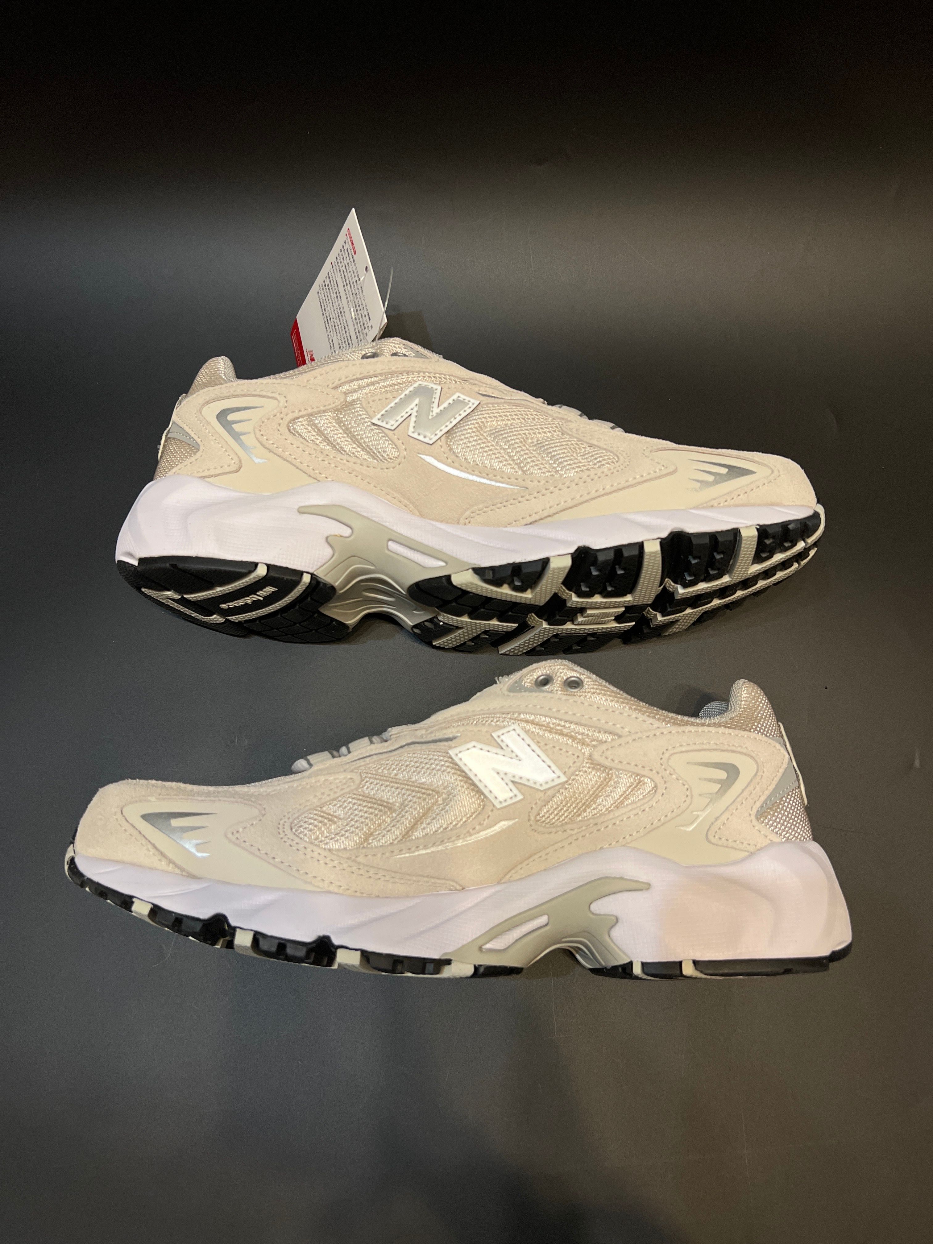 New Balance ML725G "Beige"