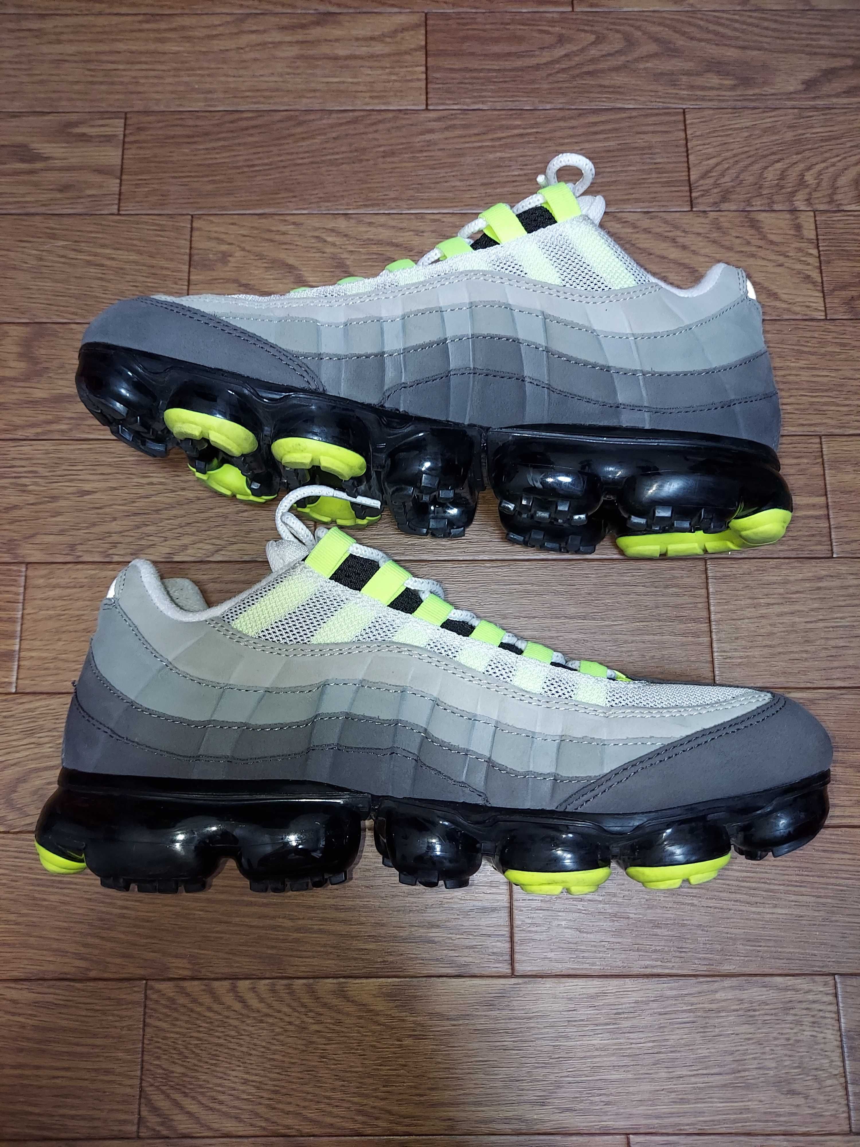 Nike Air Vapormax 95 "Neon"