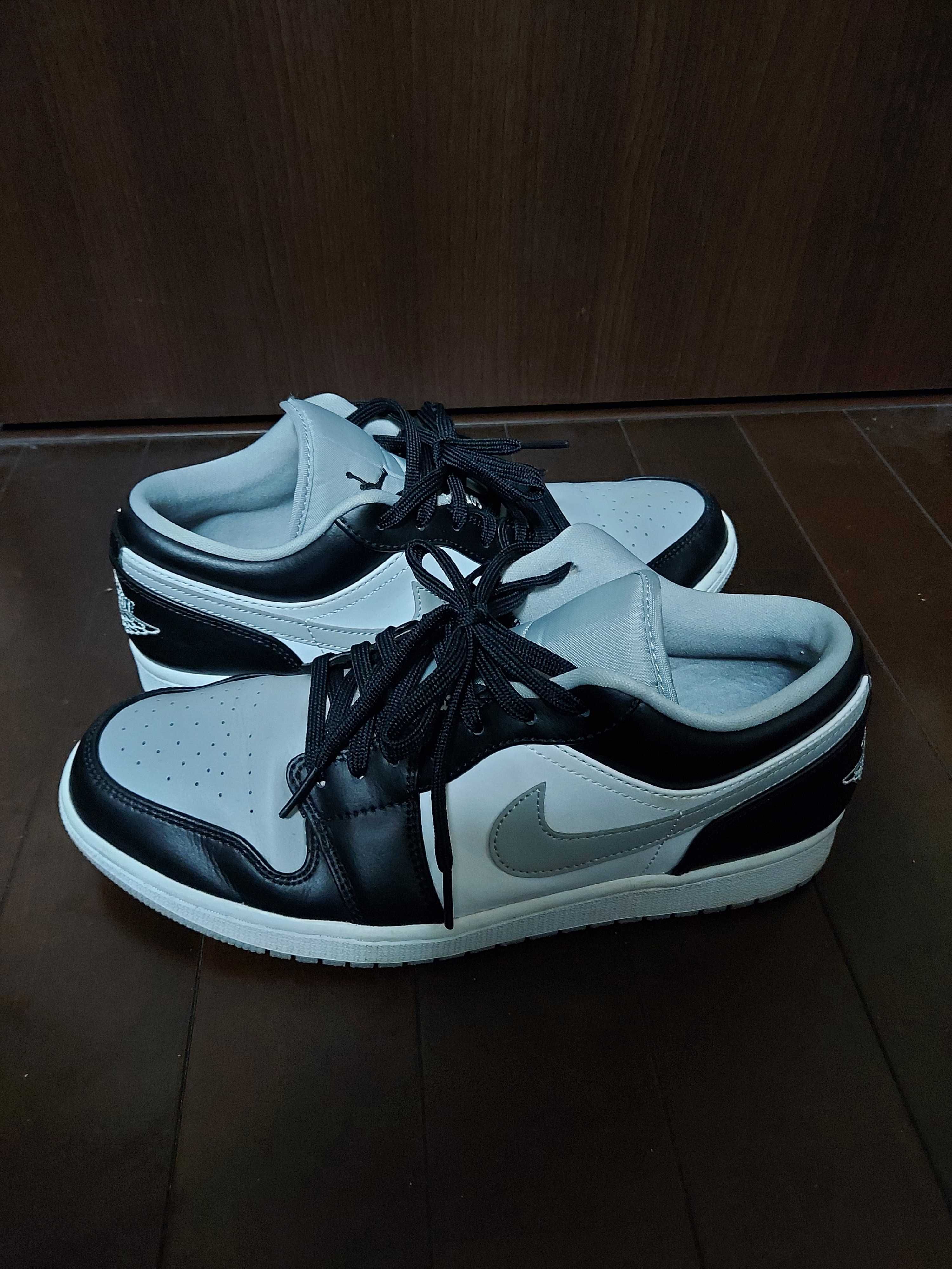 NIKE AIR JORDAN 1 LOW "BLACK/LIGHT SMOKE GREY"