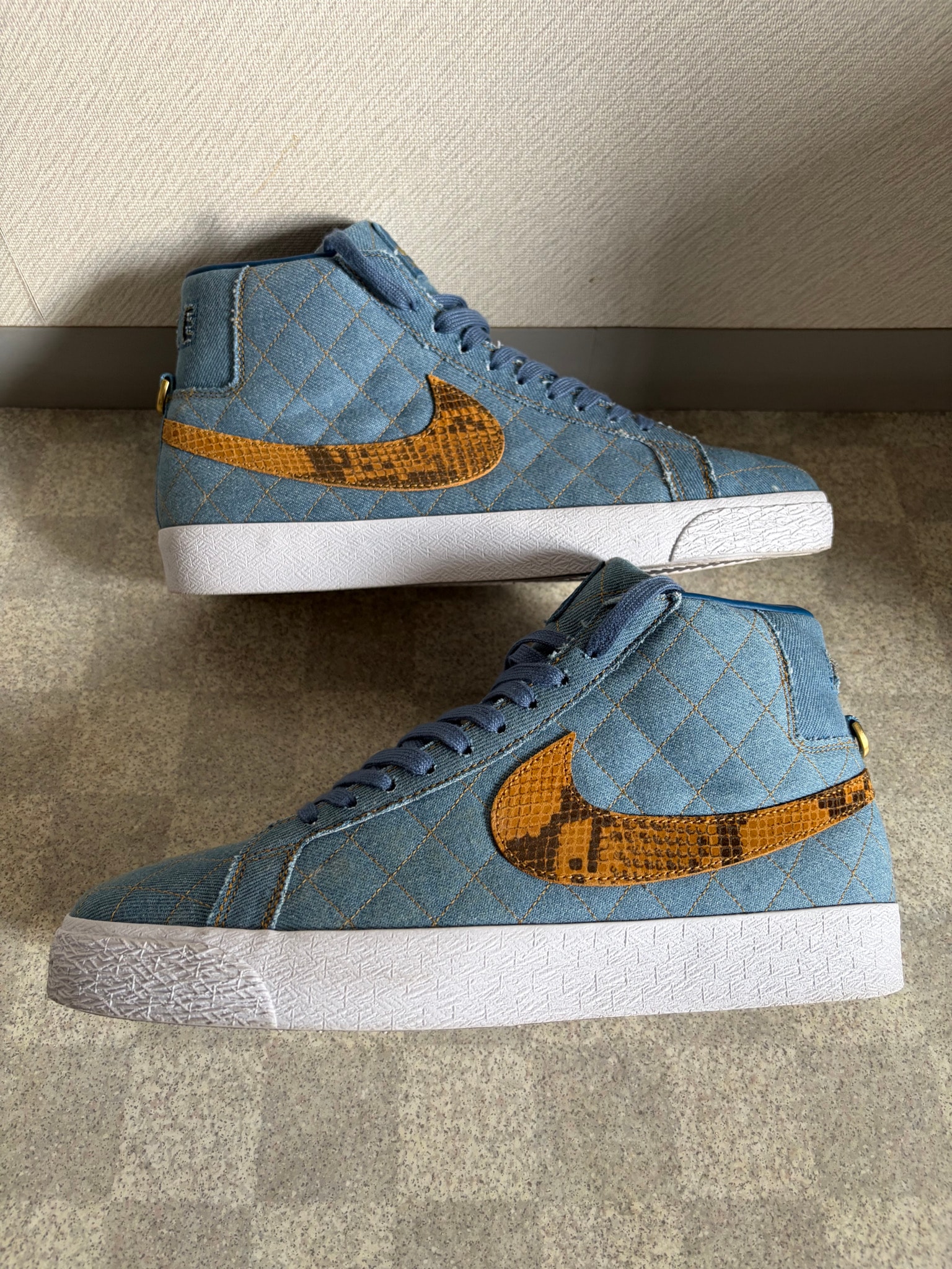 Supreme × Nike SB Blazer Mid "Denim"