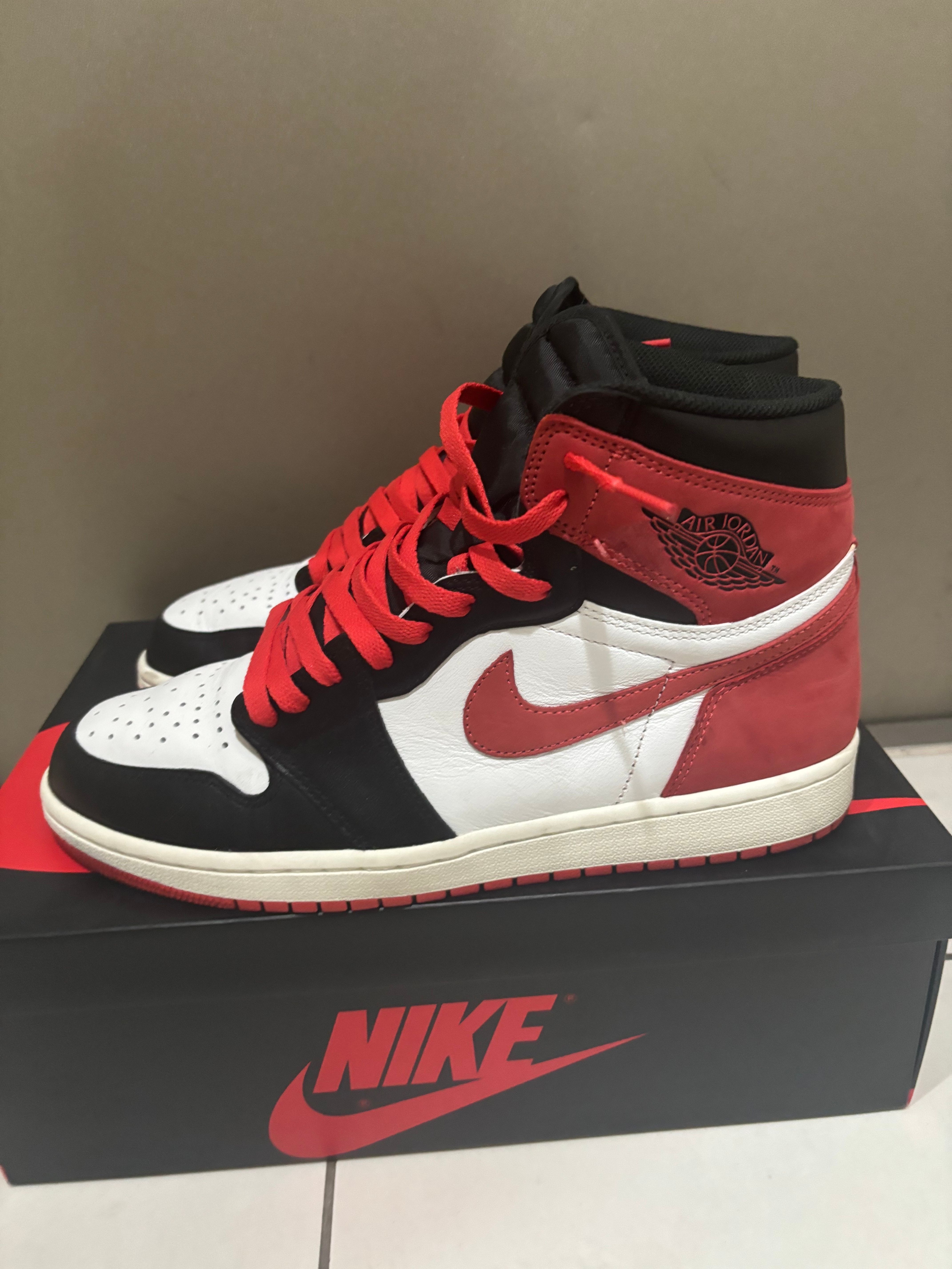 NIKE AIR JORDAN 1 RETRO HIGH "TRACK RED"