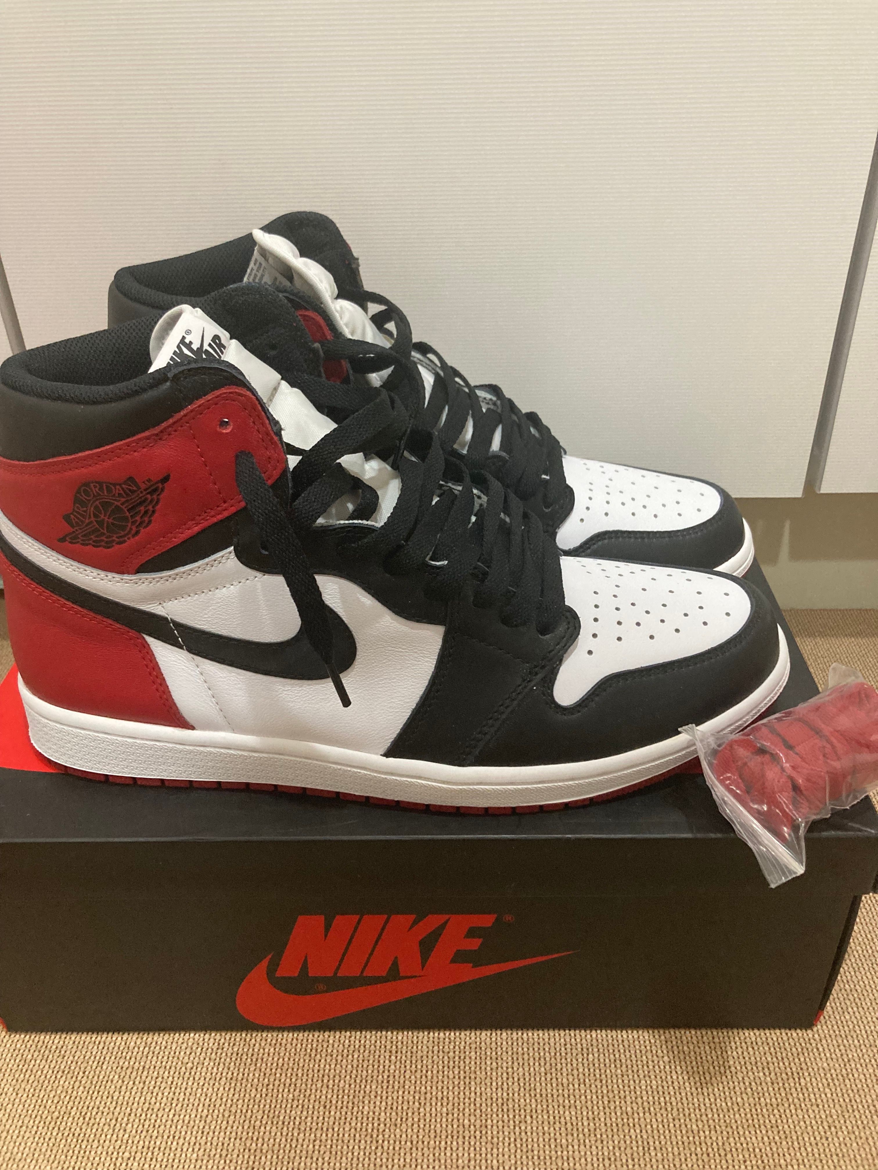 Nike Air Jordan 1 Retro High OG "Black Toe"(2016)