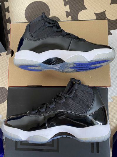 Nike Air Jordan 11 Retro "Space Jam" (2016)