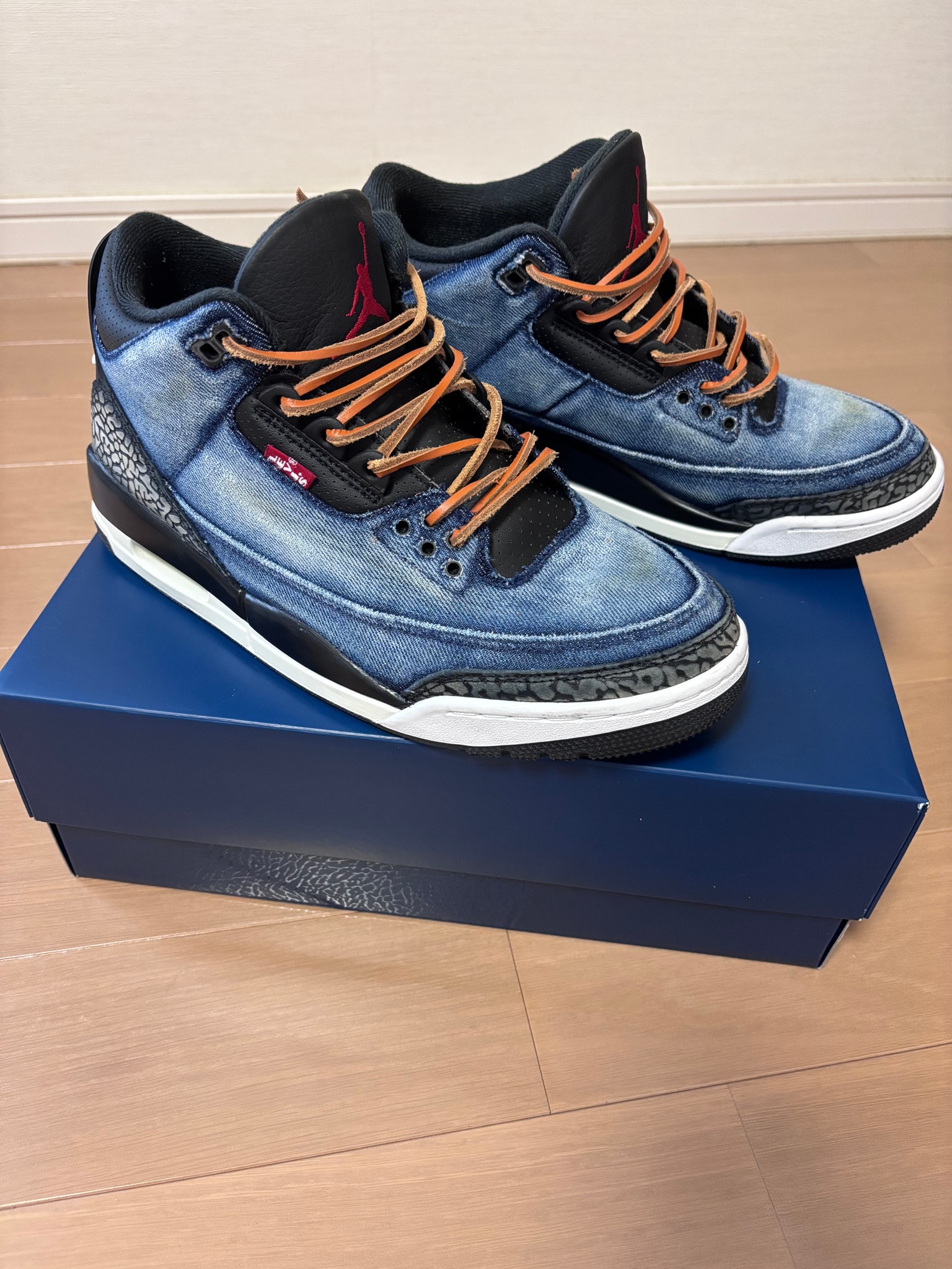 Levi’s × Nike Air Jordan 3 Retro SP "Indigo and Gym Red" (LEVI'S Tab)