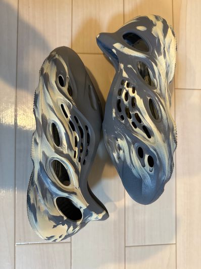 adidas YEEZY Foam Runner "MXT Moon Gray"