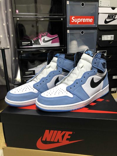 Nike Air Jordan 1 High OG "University Blue"