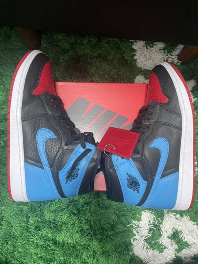 Nike Women's Air Jordan 1 High OG "UNC to Chicago"