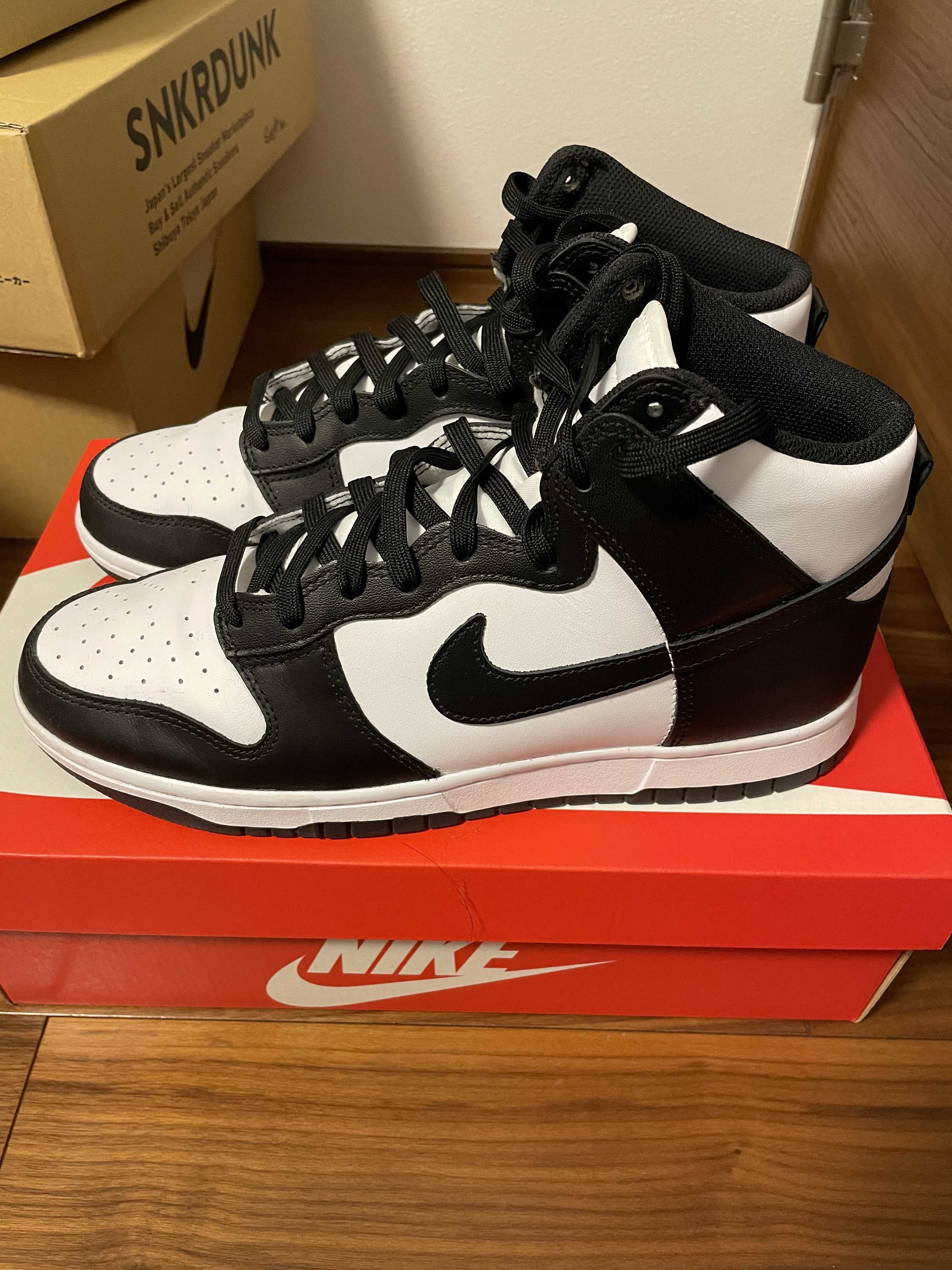 Nike Dunk High "Black and White"