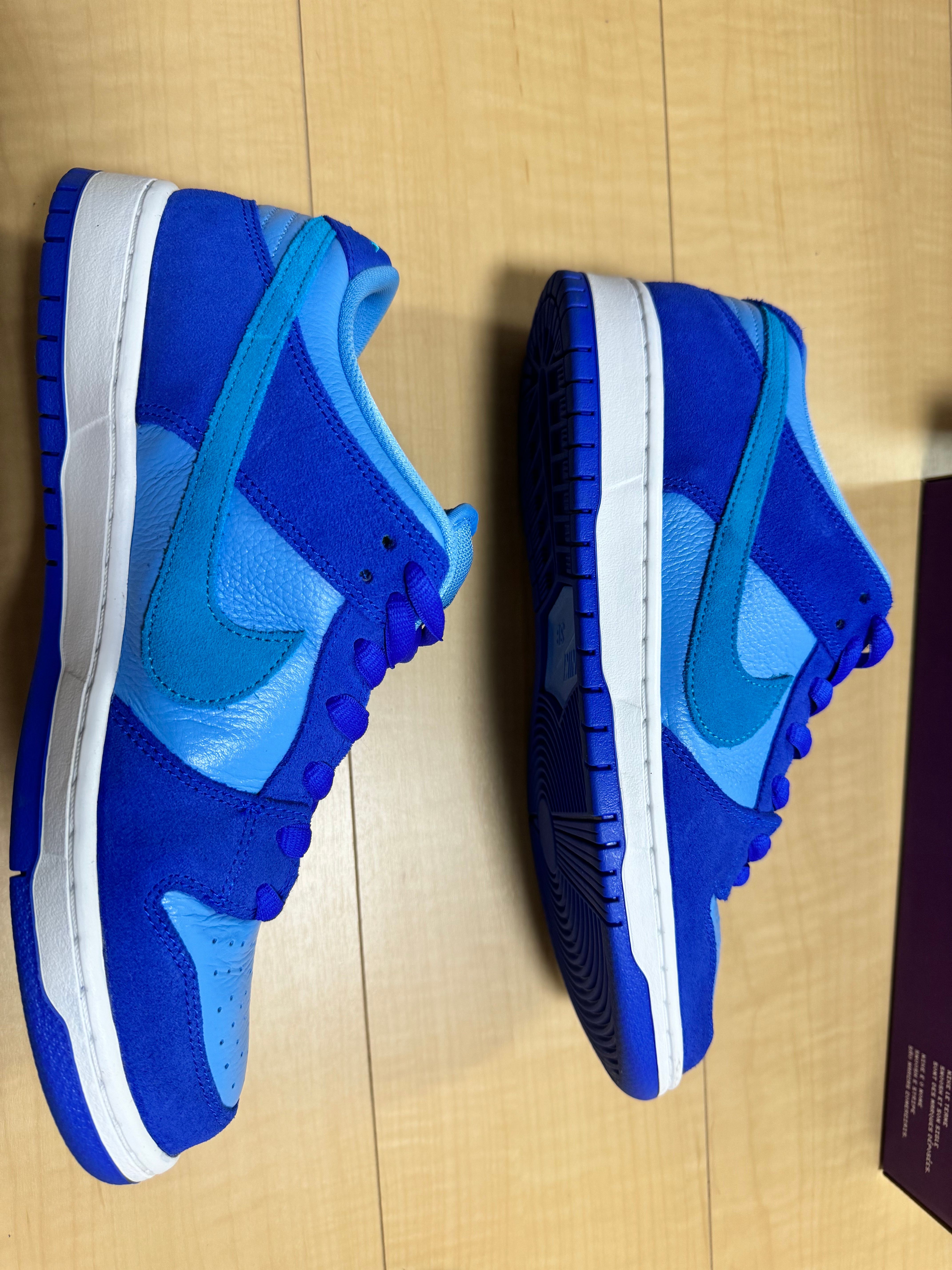 Nike SB Dunk Low "Blue Raspberry"