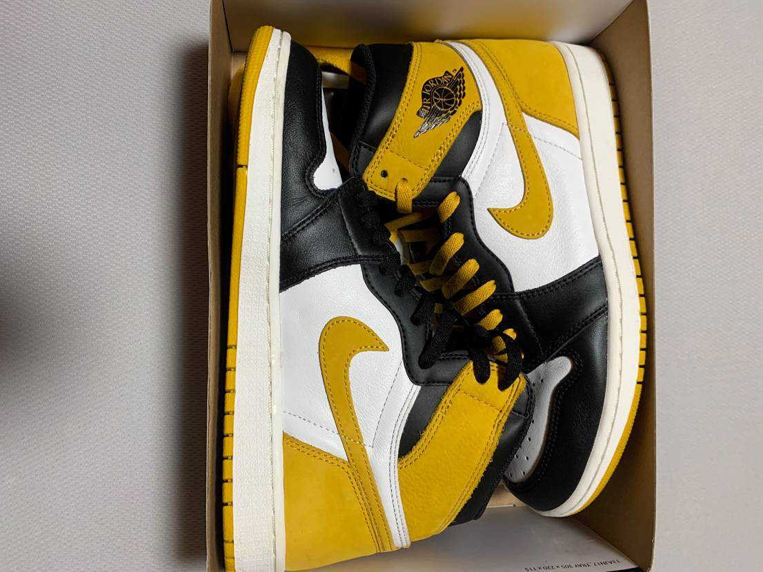 Nike Air Jordan 1 Retro High OG "Black Toe/Yellow Ochre"