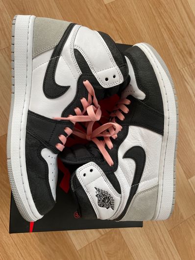 Nike Air Jordan 1 High OG "Bleached Coral"