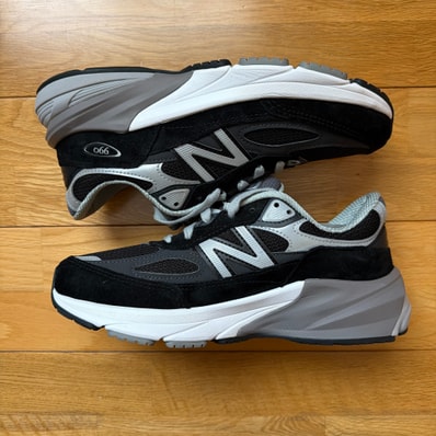 New Balance Women's 990V6 "Black" (Heel NB Logo)