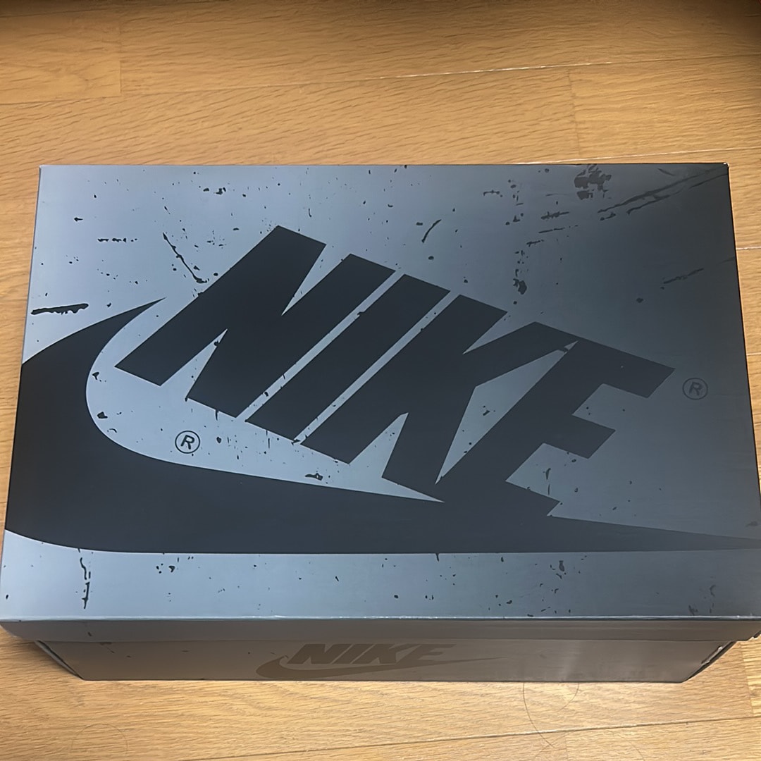 Nike Air Jordan 1 Retro High OG "Black and Smoke Grey"