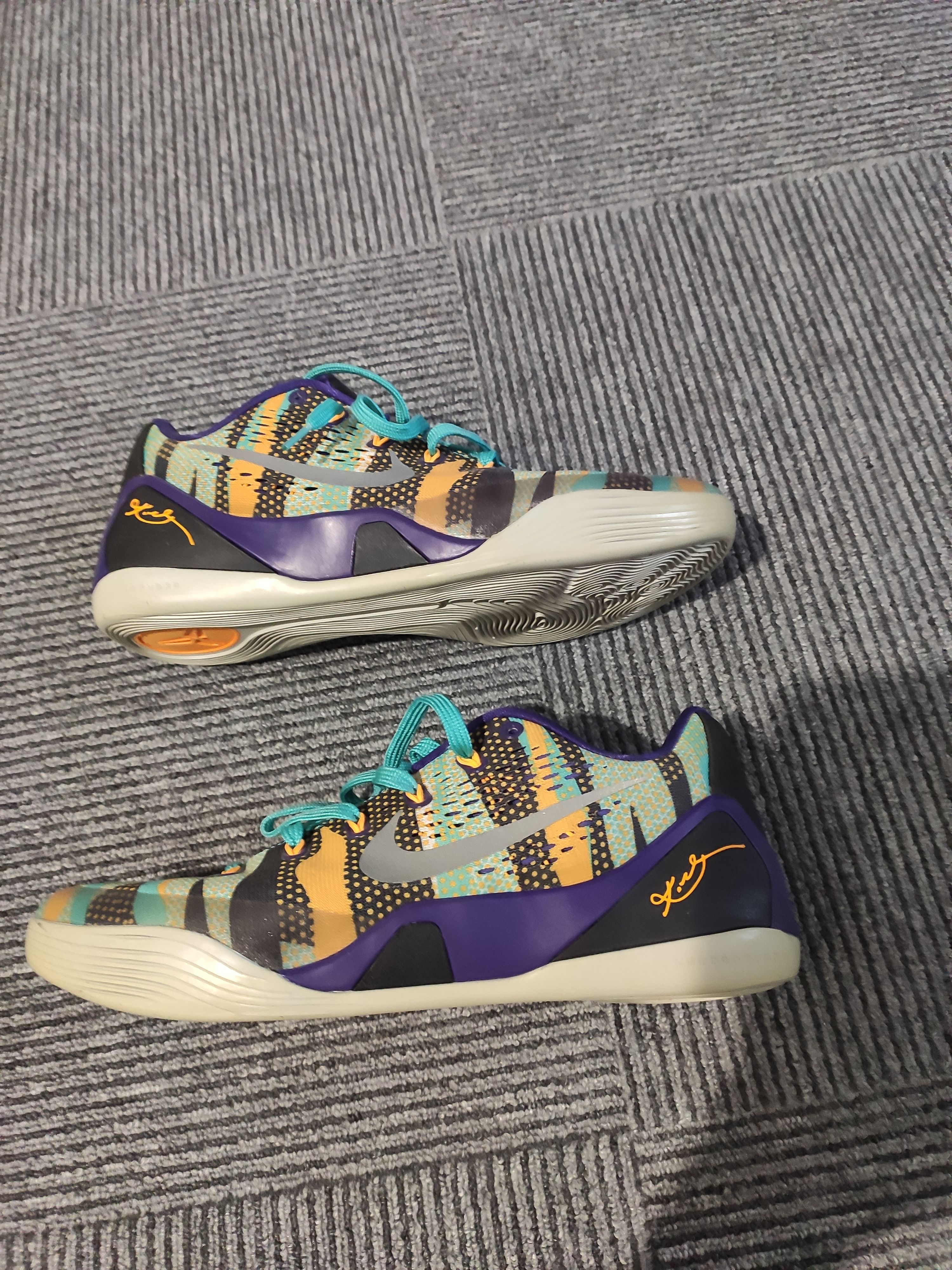 Nike Kobe 9 EM Low "Unleashed"