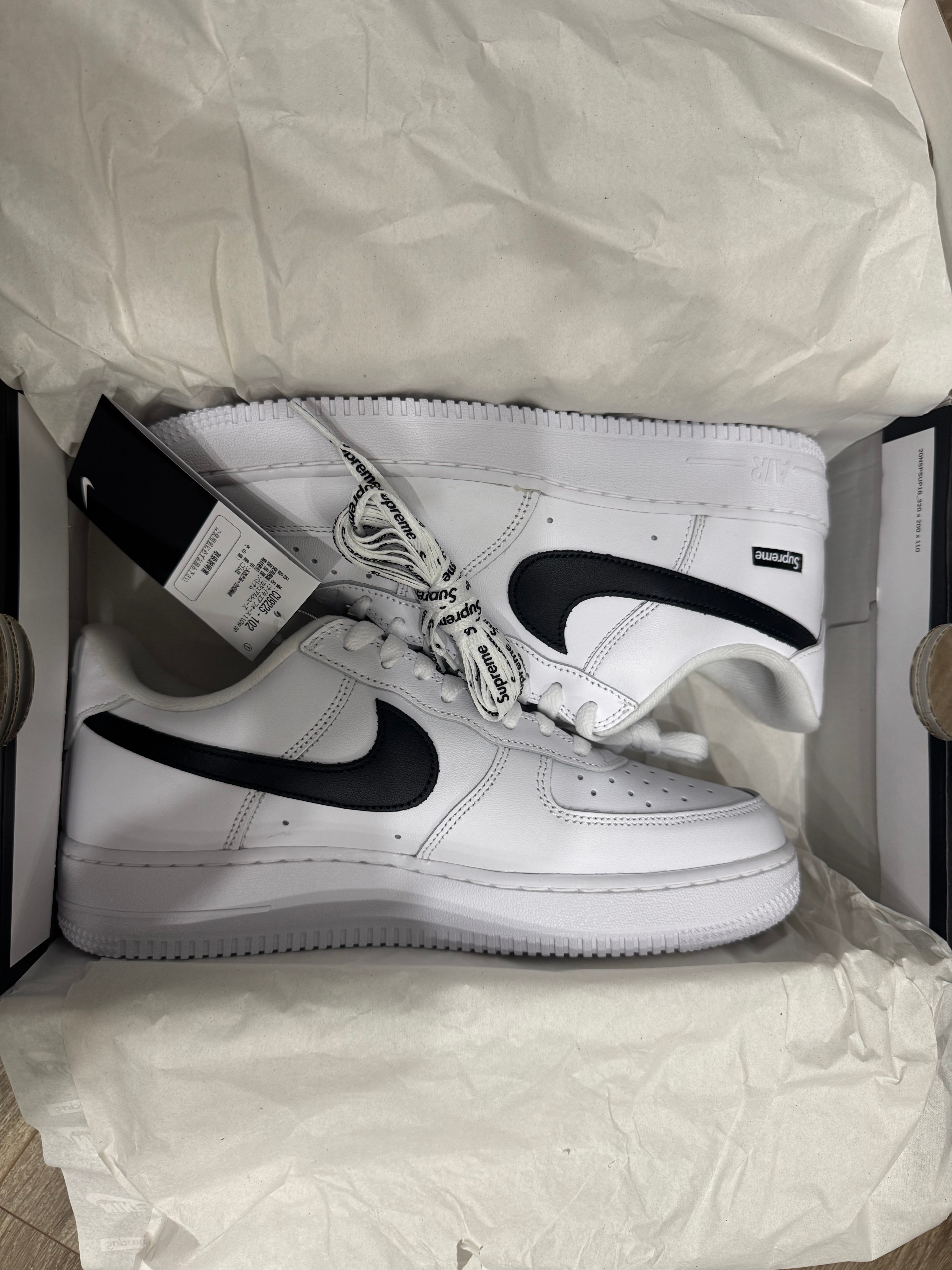 Supreme × Nike Air Force 1 Low "White/Black"