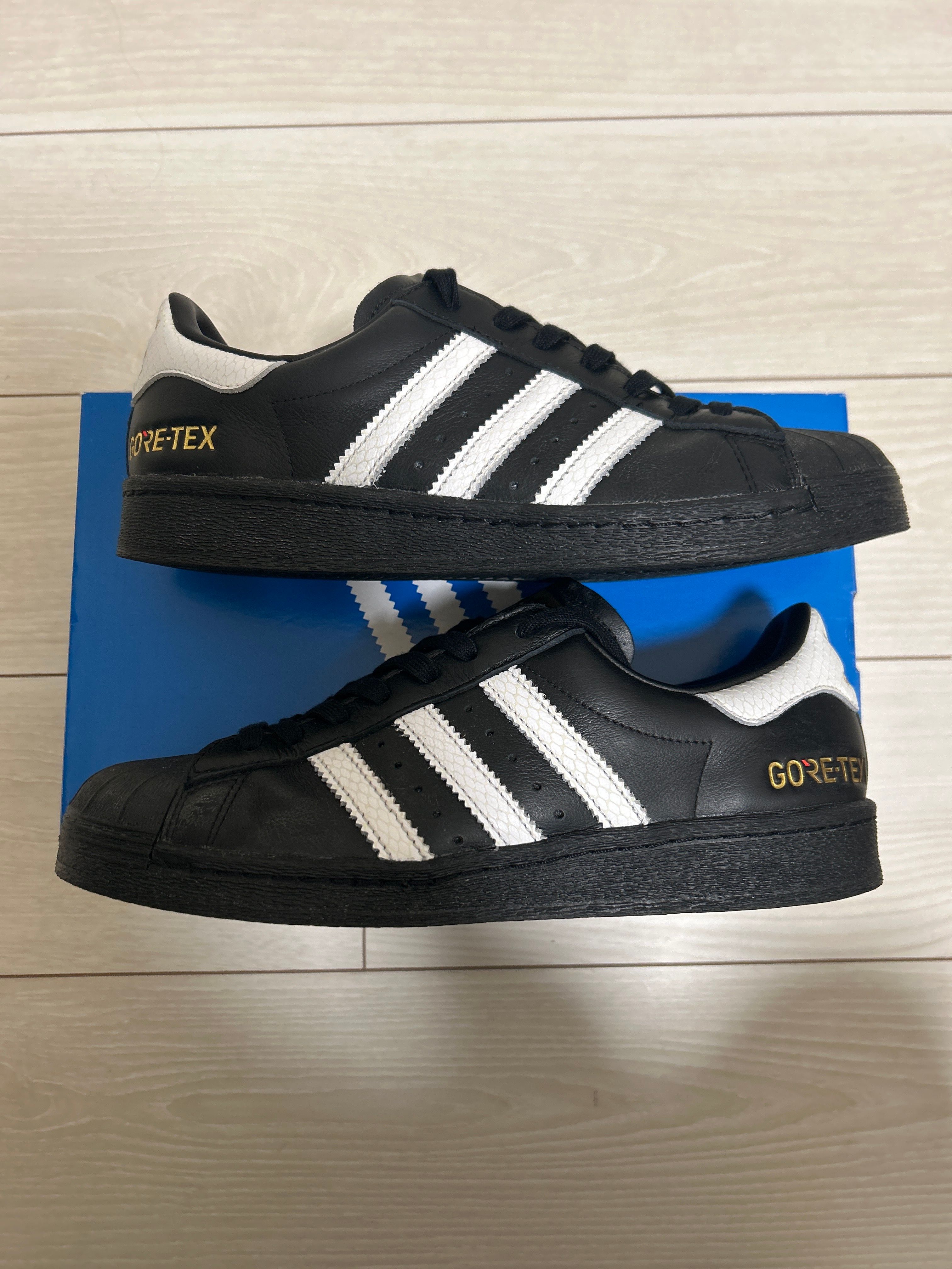 atmos Exclusive adidas Superstar 82 GORE-TEX "Core Black/Footwear White/Gold Metallic"