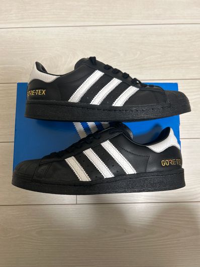 atmos Exclusive adidas Superstar 82 GORE-TEX "Core Black/Footwear White/Gold Metallic"