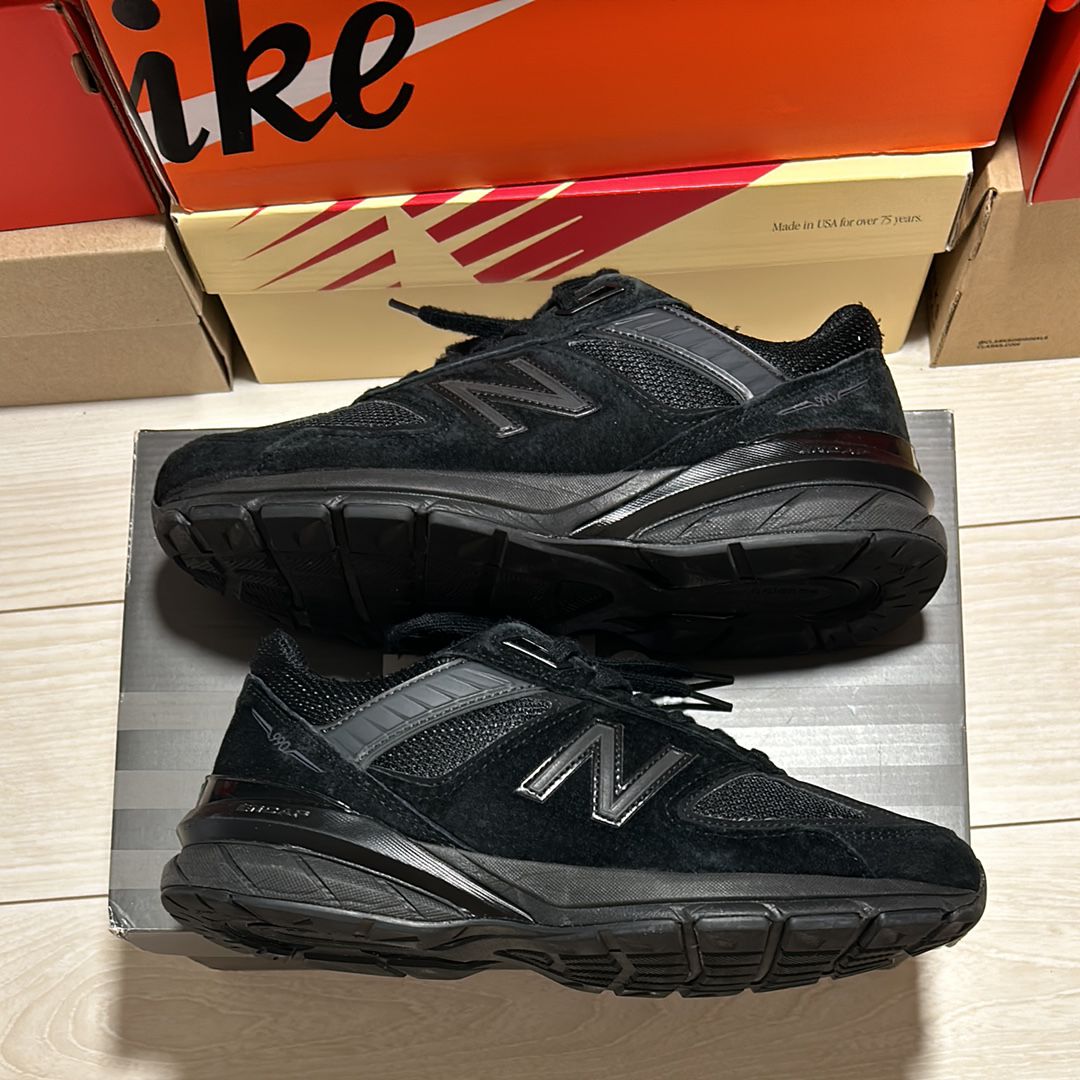 New Balance 990V5