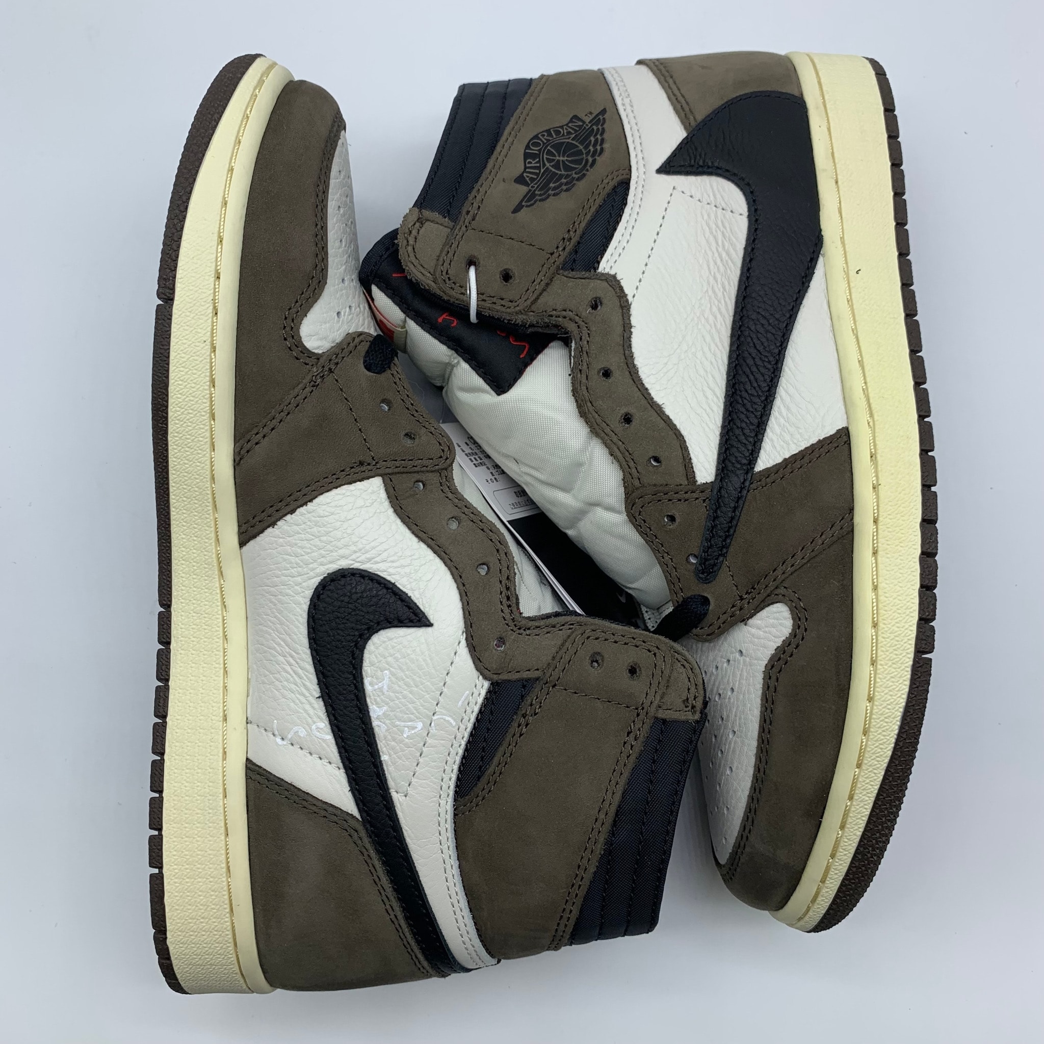Travis Scott × Nike Air Jordan 1 Retro High OG TS SP "Sail/Dark Mocha"