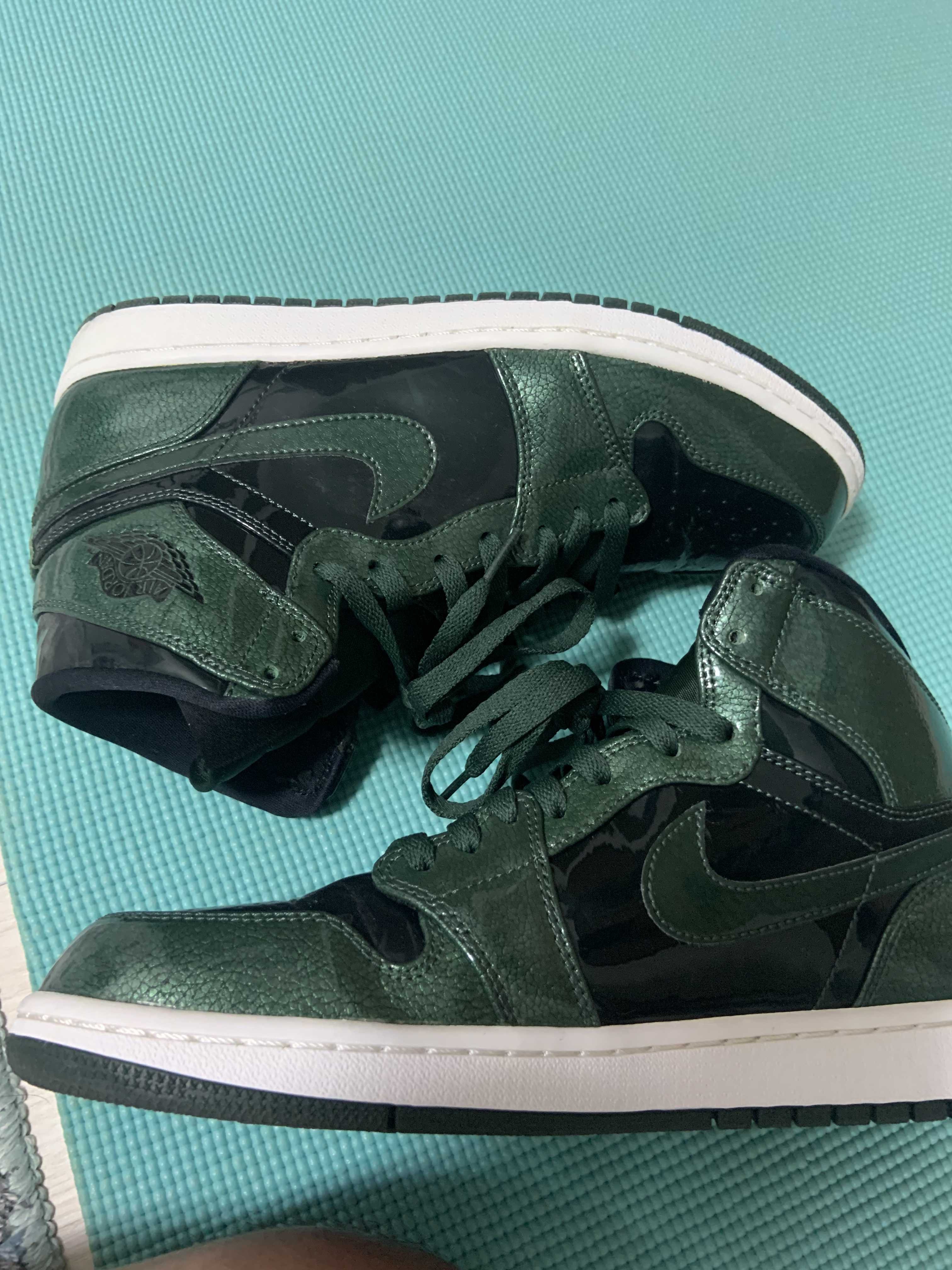 Nike Air Jordan 1 Retro High "Grove Green"