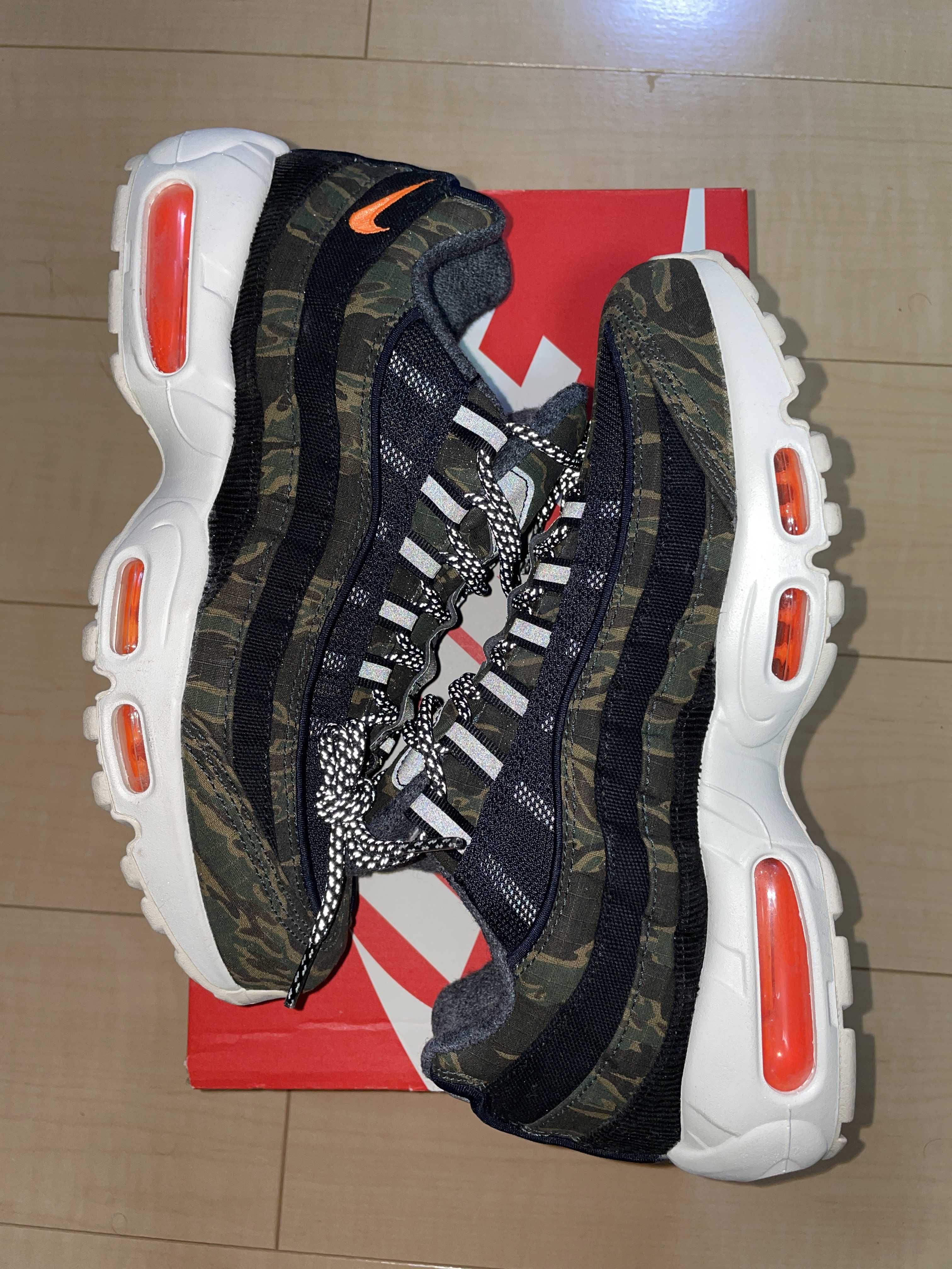 Carharte WIP × Nike Air Max 95 "Black/Sail/Total Orange"