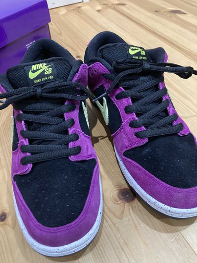 Nike SB Dunk Low "Red Plum"