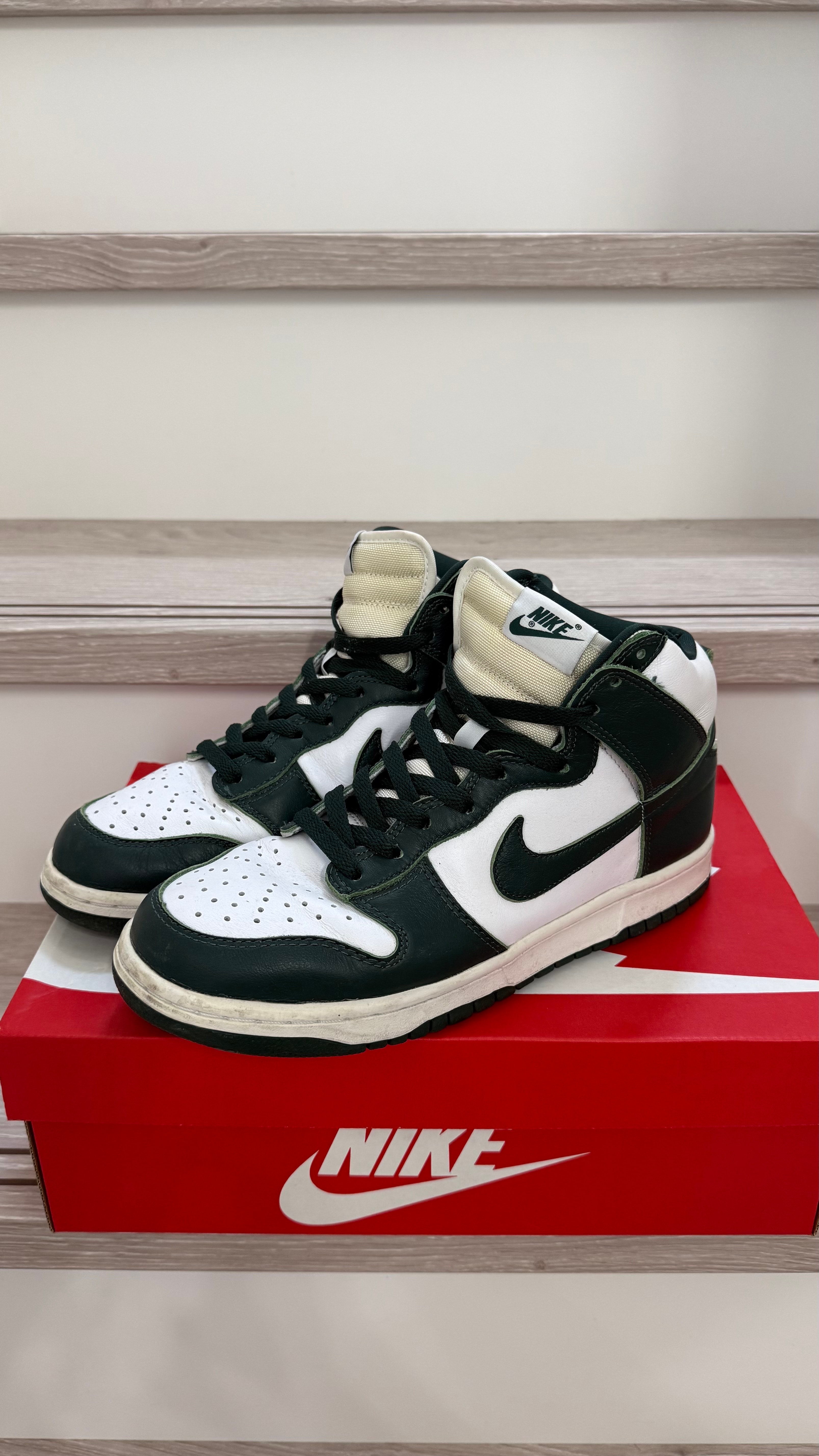 Nike Dunk High "Spartan Green"