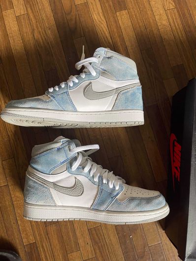 Nike Air Jordan 1 High OG "Hyper Royal"