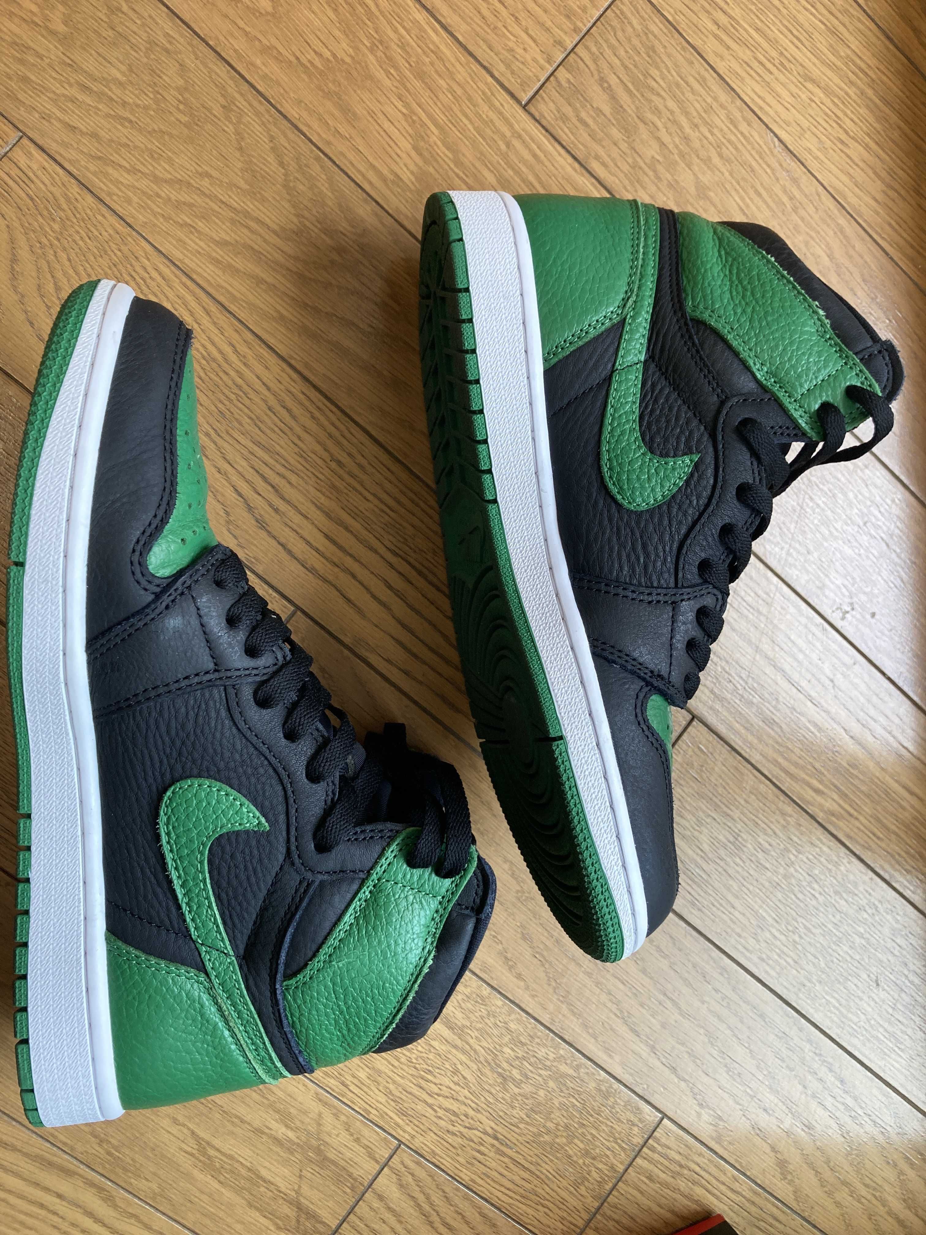 Nike Air Jordan 1 Retro High OG "Black/Pine Green" (2020)