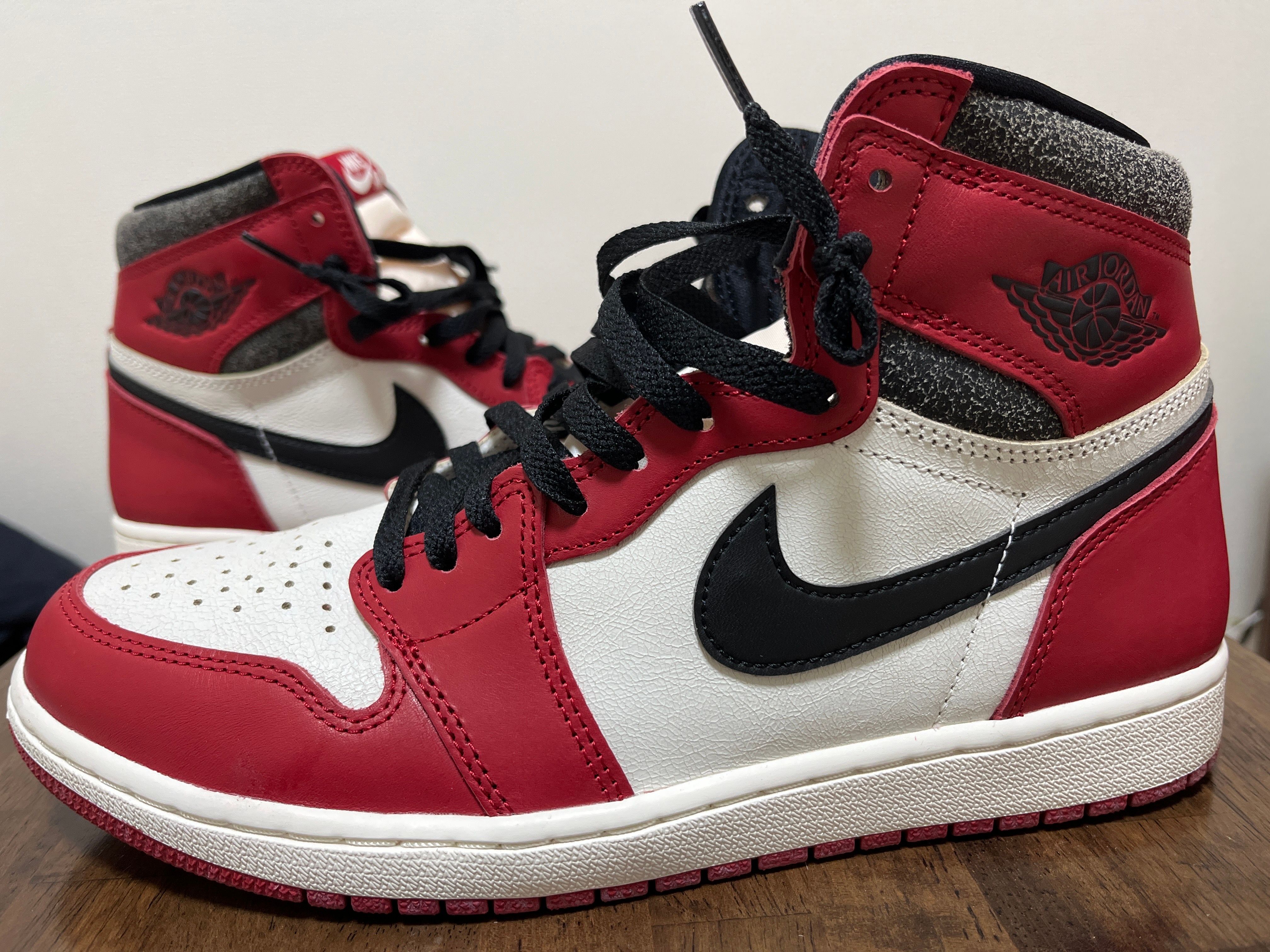 Nike Air Jordan 1 High OG "Lost & Found/Chicago"