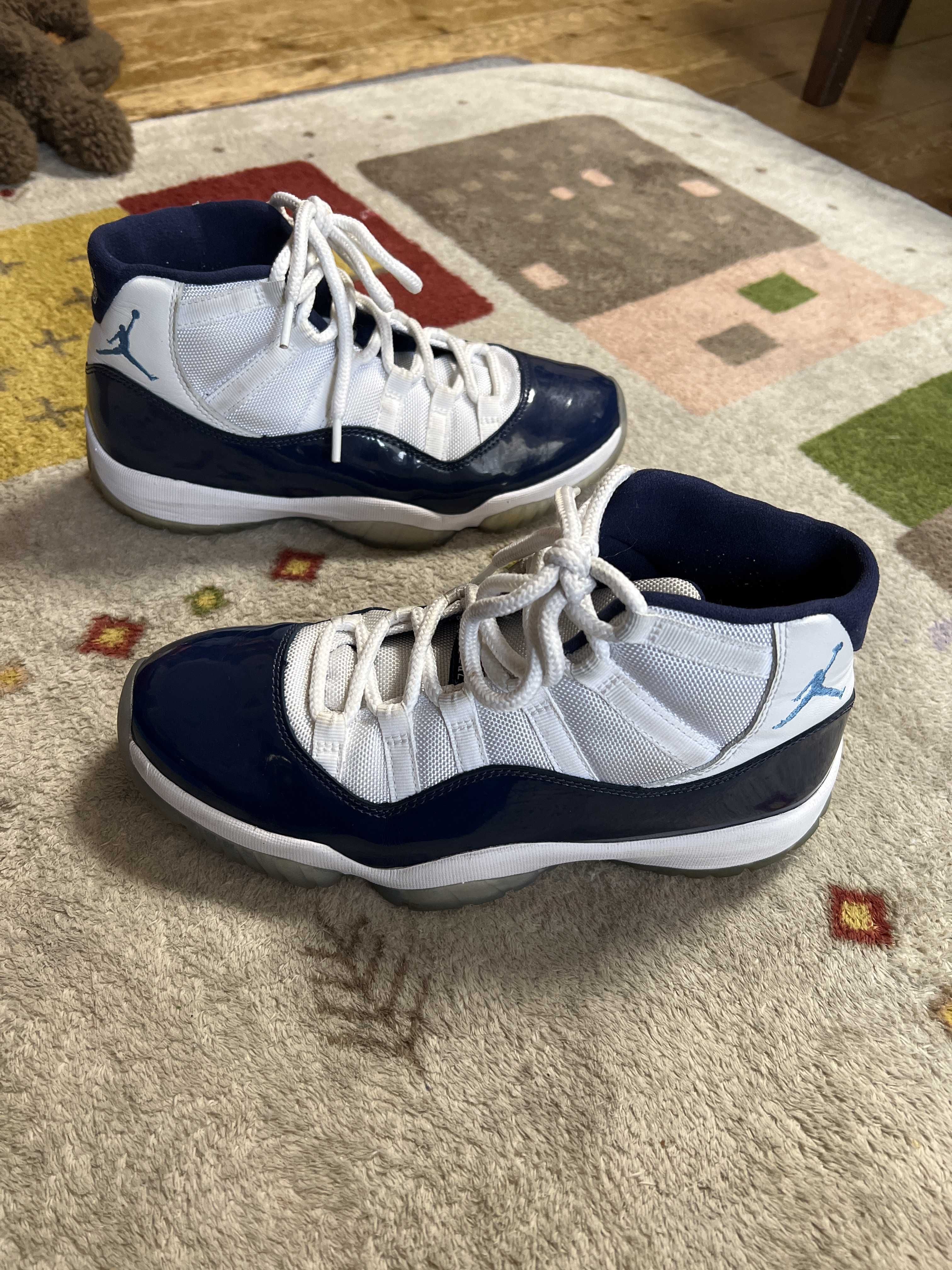 Nike Air Jordan 11 Retro "UNC Win Like 82"