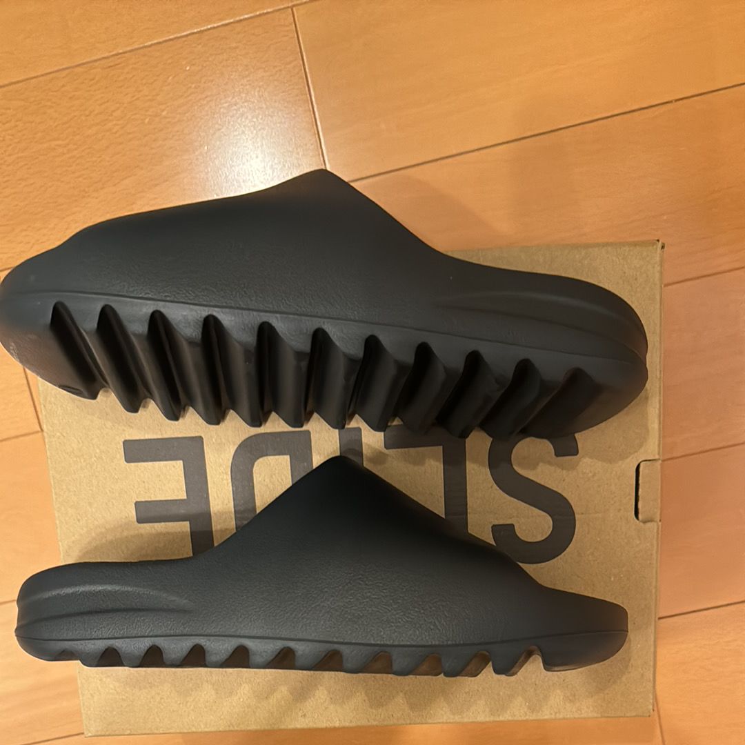 adidas YEEZY Slide "Dark Onyx"