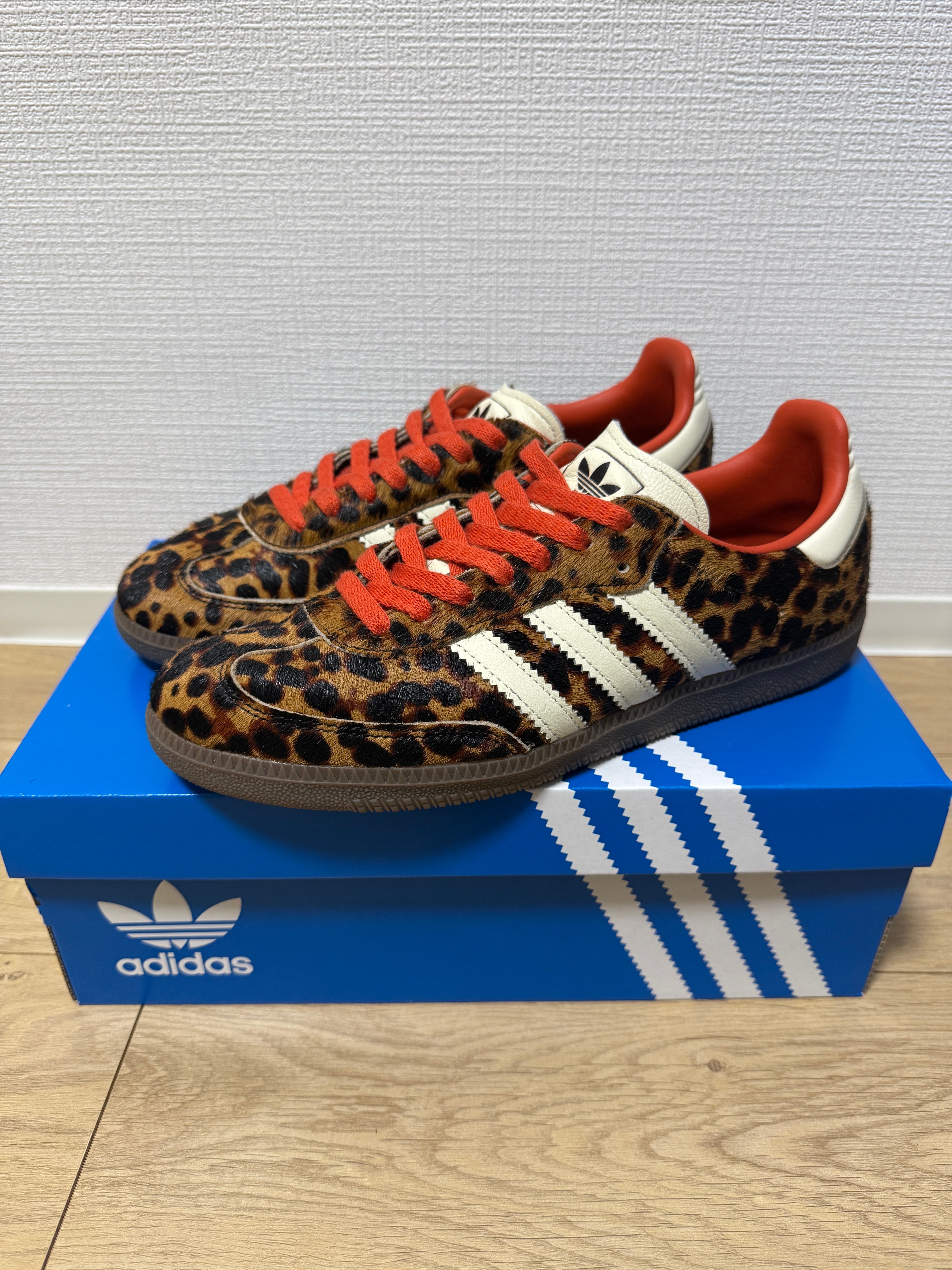 アディダスオリジナルス ウィメンズ サンバ OG "レオパード/プリラブドレッド"