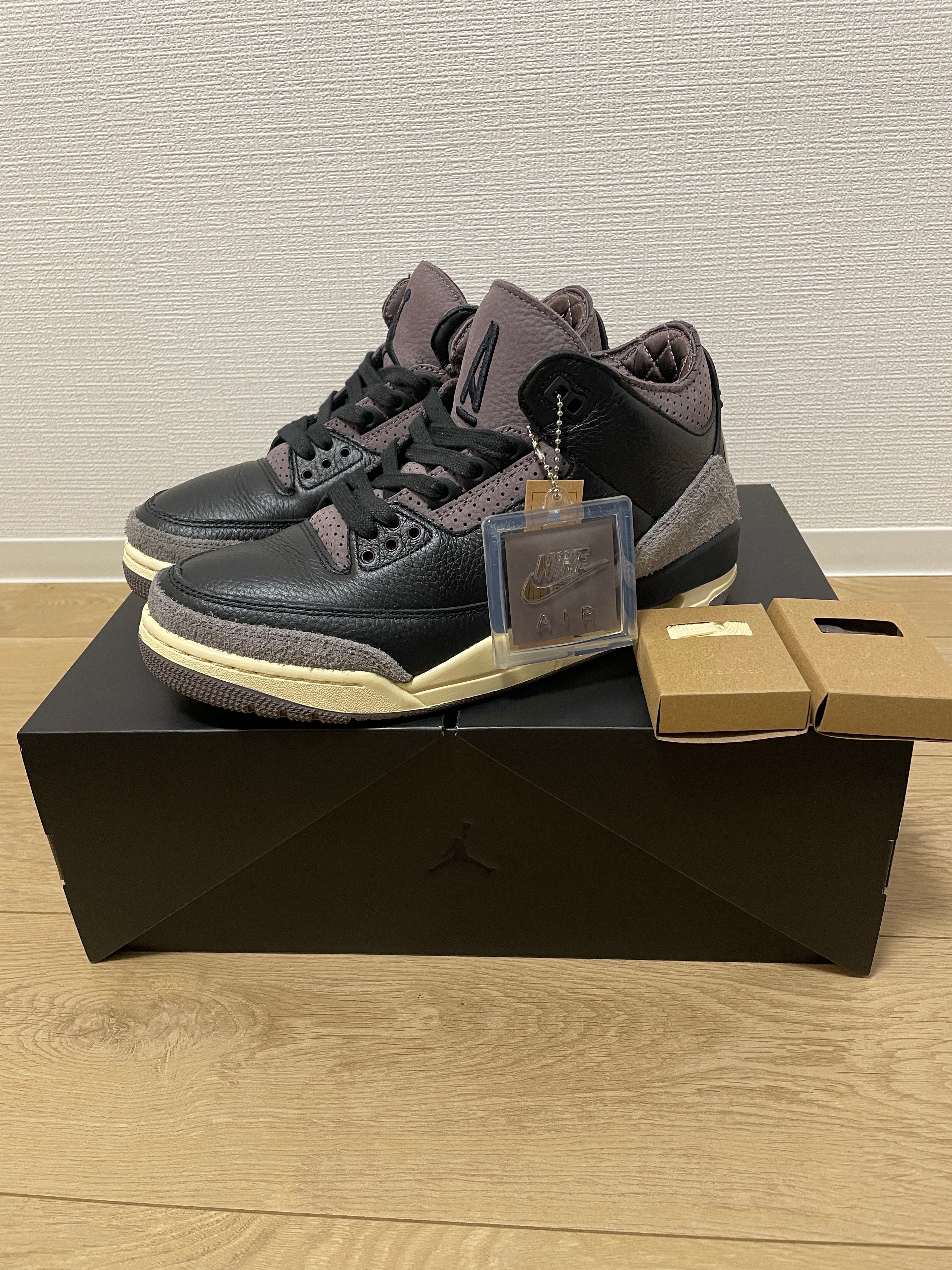 A Ma Maniere × Nike Women's Air Jordan 3 Retro OG SP "Black and Flat Pewter/WYWS"
