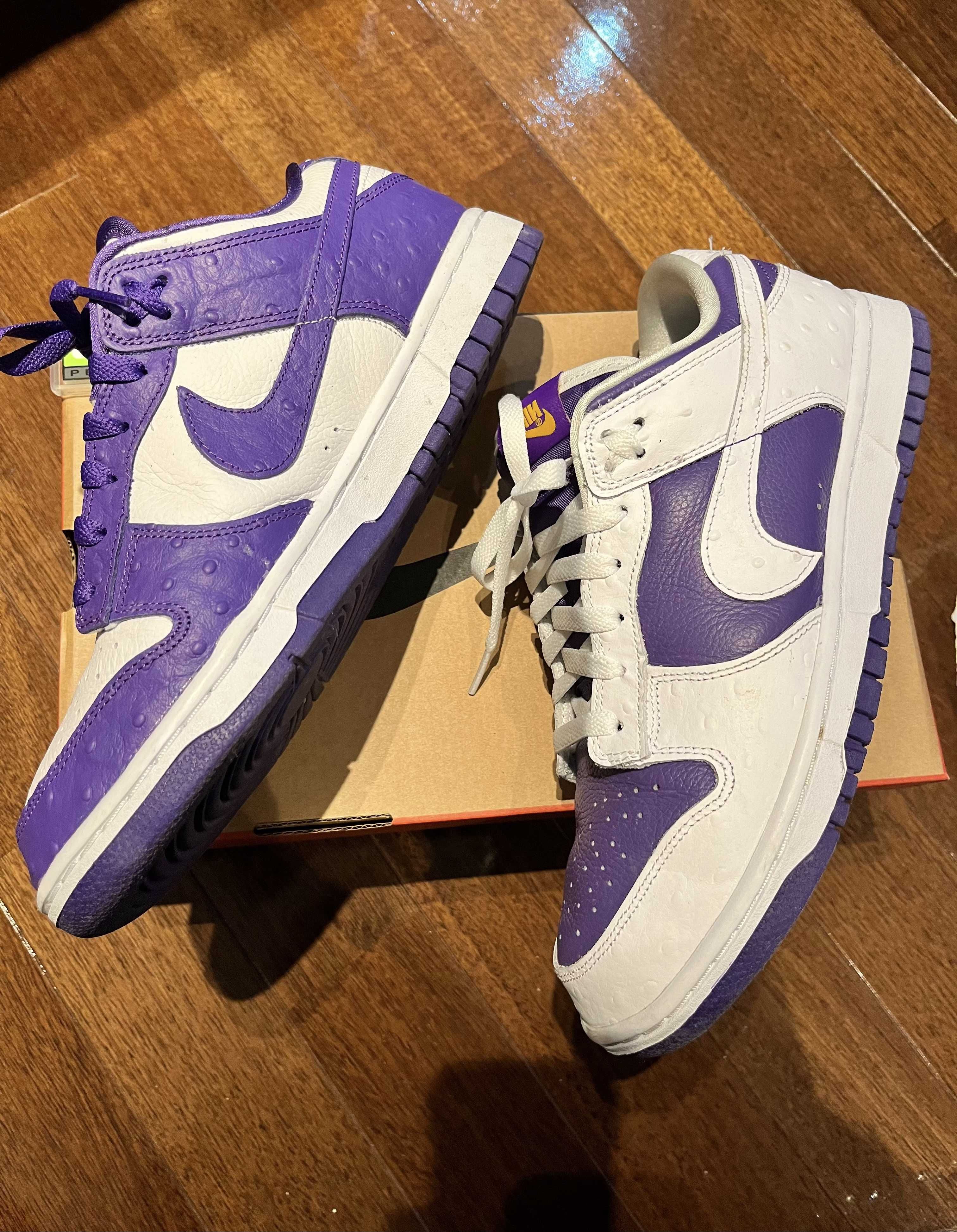 Nike Women's Dunk Low "Made You Look"