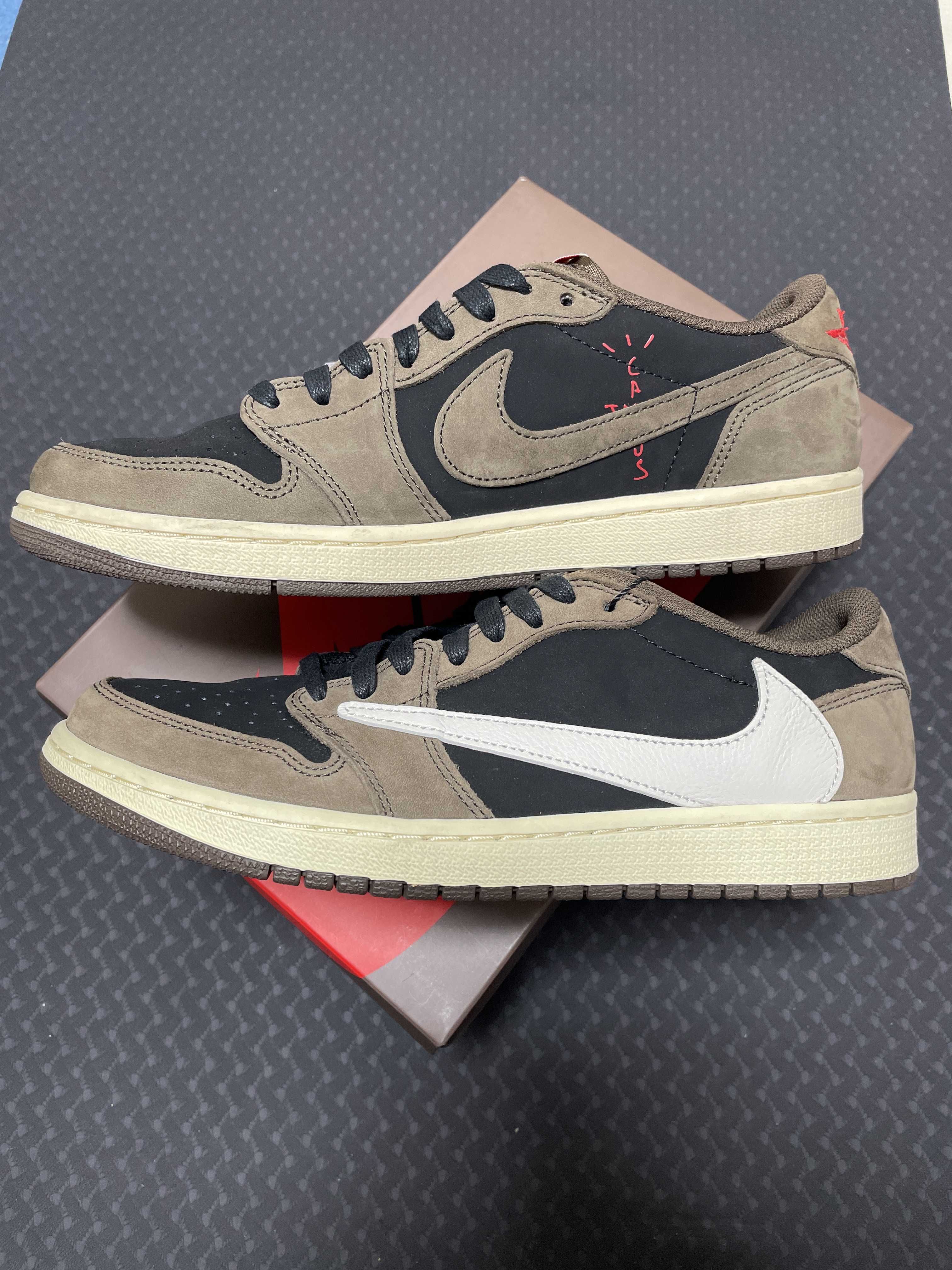 Travis Scott × Nike Air Jordan 1 Low OG SP-T "Black/Dark Mocha"
