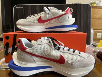 sacai × Nike Vapor Waffle "Royal Fuchsia"