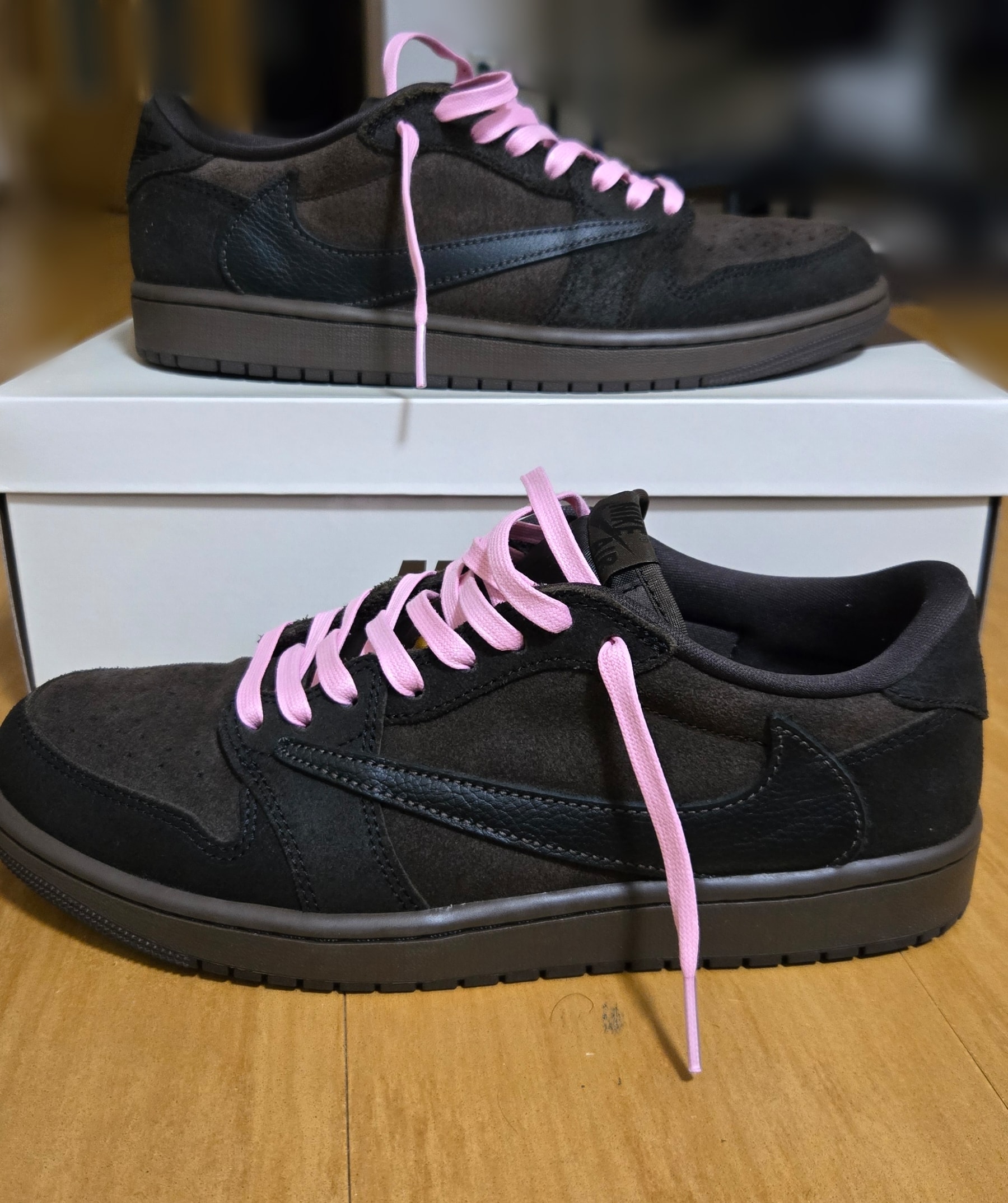 Travis Scott × Nike Air Jordan 1 Low OG SP "Velvet Brown and Dark Mocha"