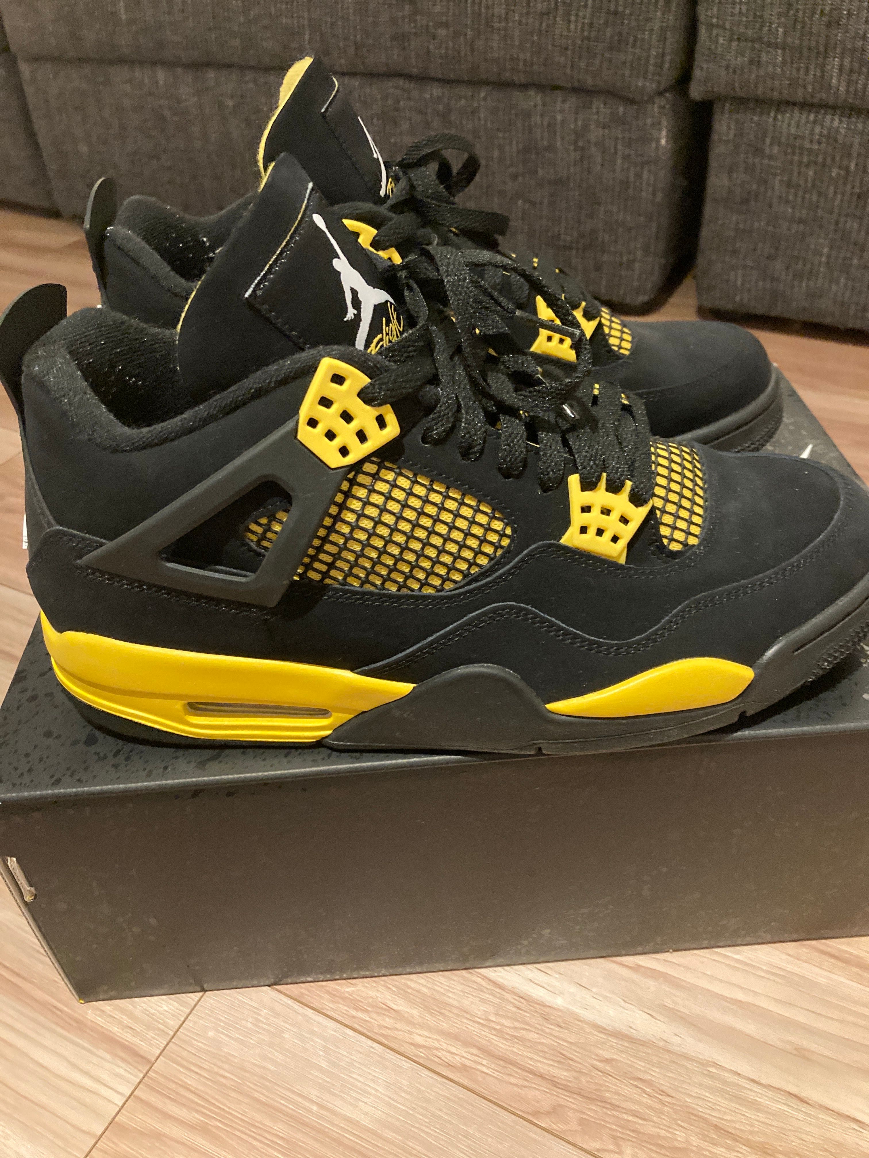 Nike Air Jordan 4 Retro "Thunder"(2023)