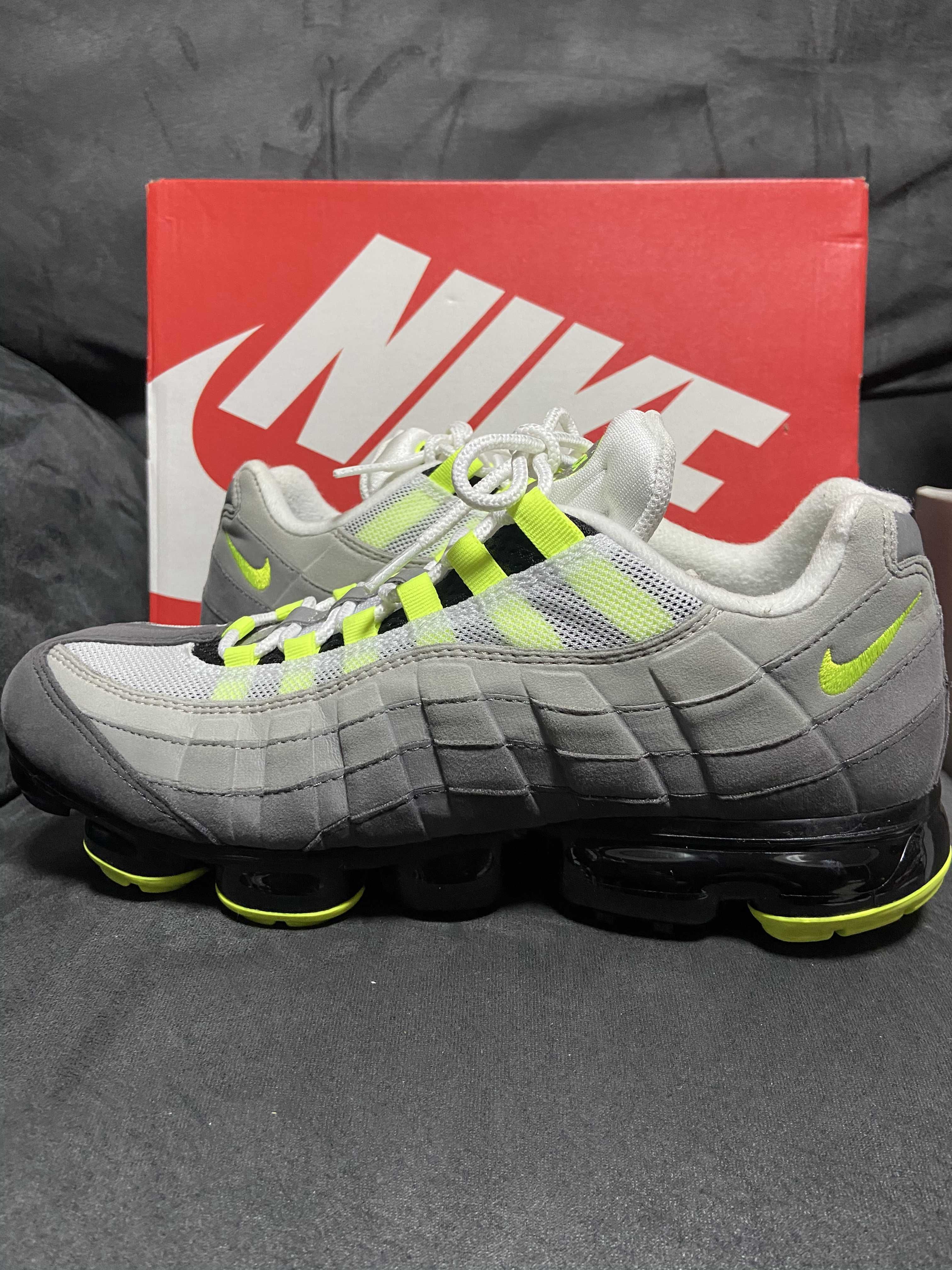 Nike Air Vapormax 95 "Neon"
