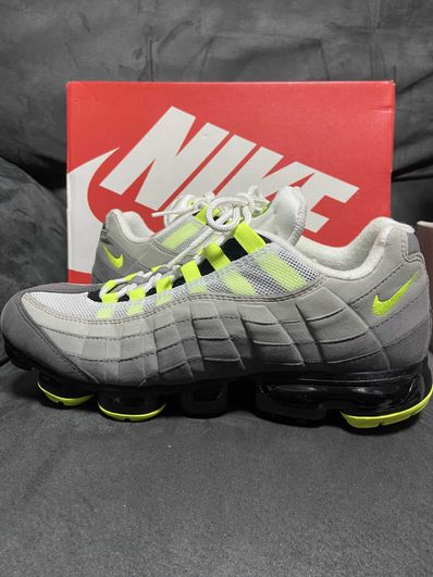 Nike Air Vapormax 95 "Neon"