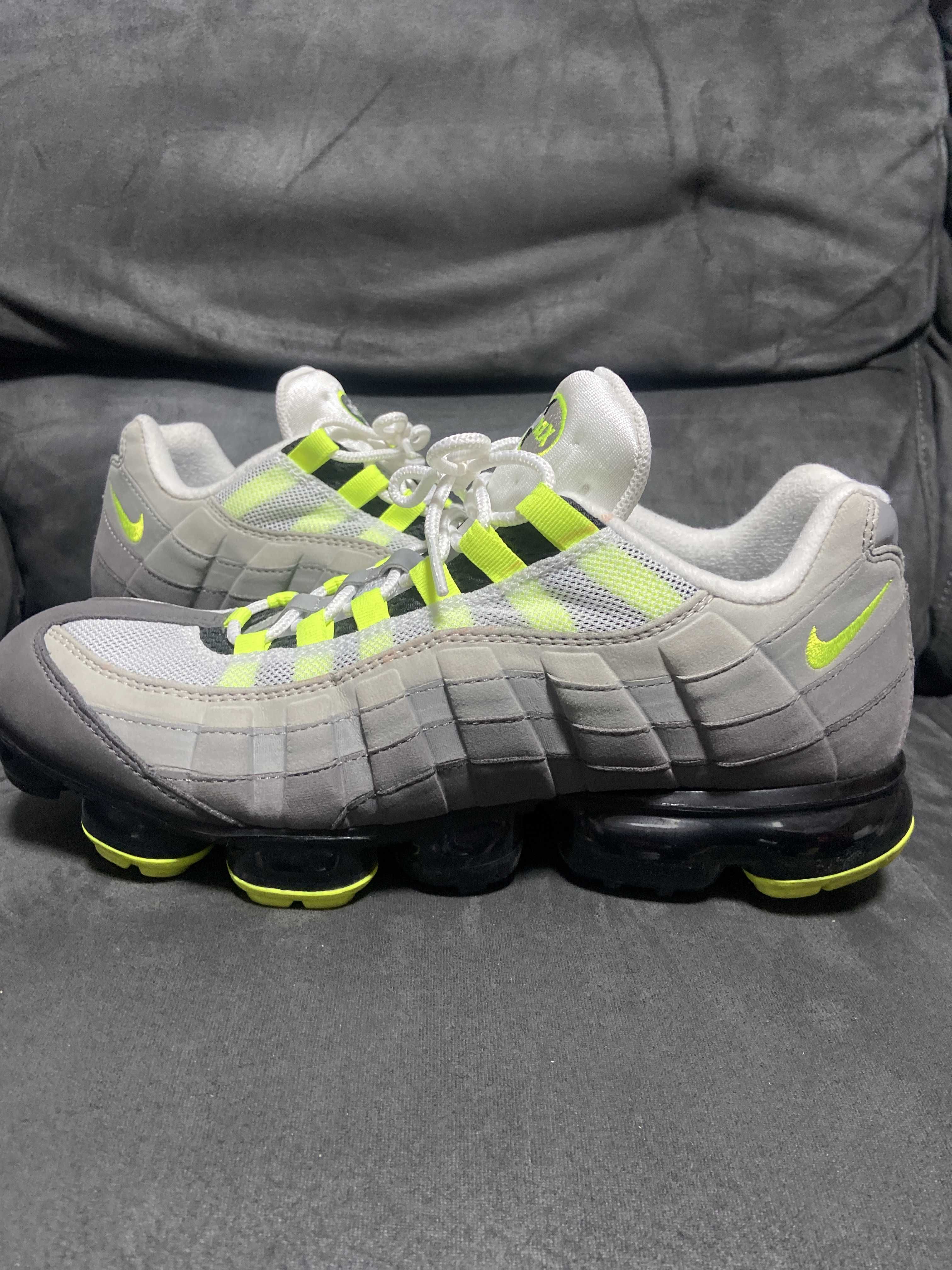 Nike Air Vapormax 95 "Neon"